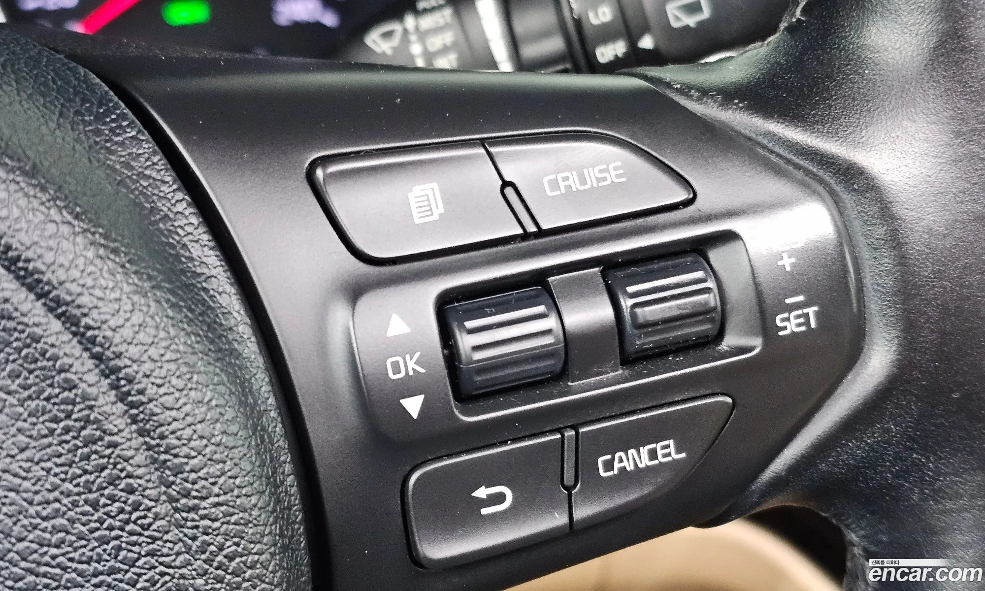 Kia Carnival 2014 KNAME81ABFS028277 — 4