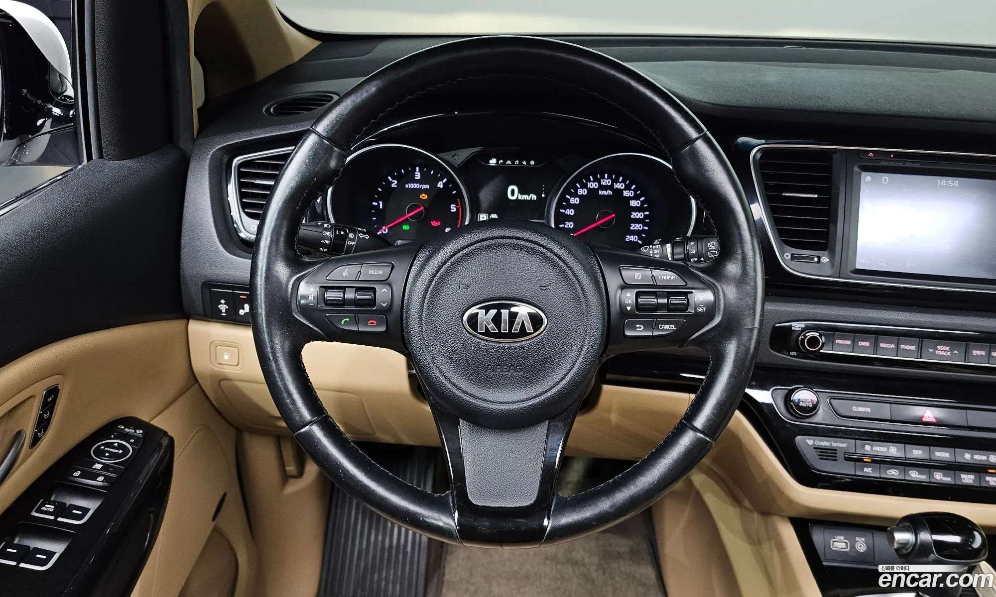 Kia Carnival 2014 KNAME81ABFS028277 — 6