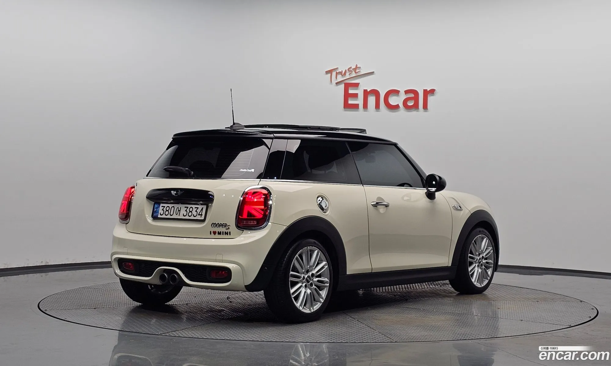 Mini Cooper S 2016 WMWXP7103GT878187 — 14
