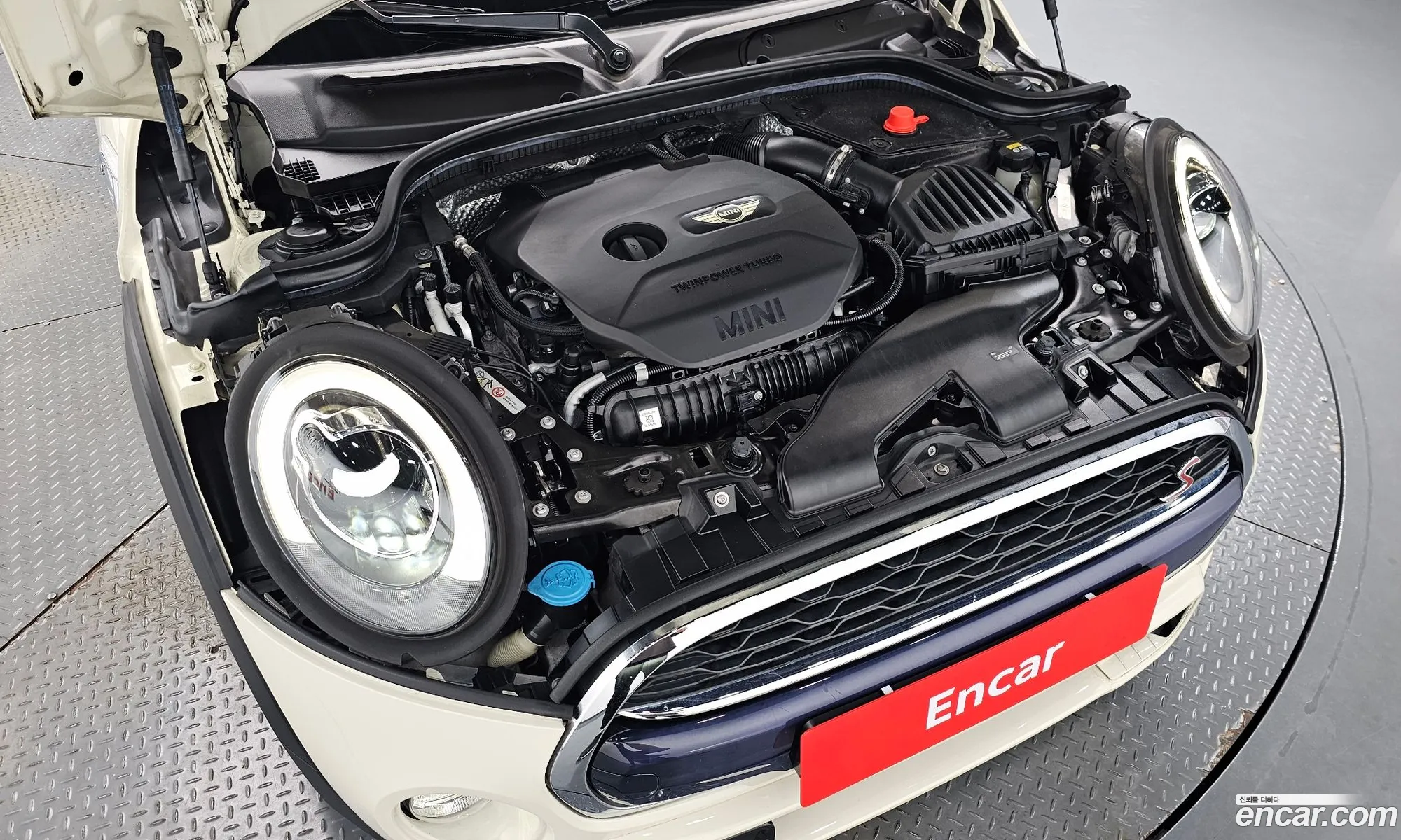 Mini Cooper S 2016 WMWXP7103GT878187 — 19