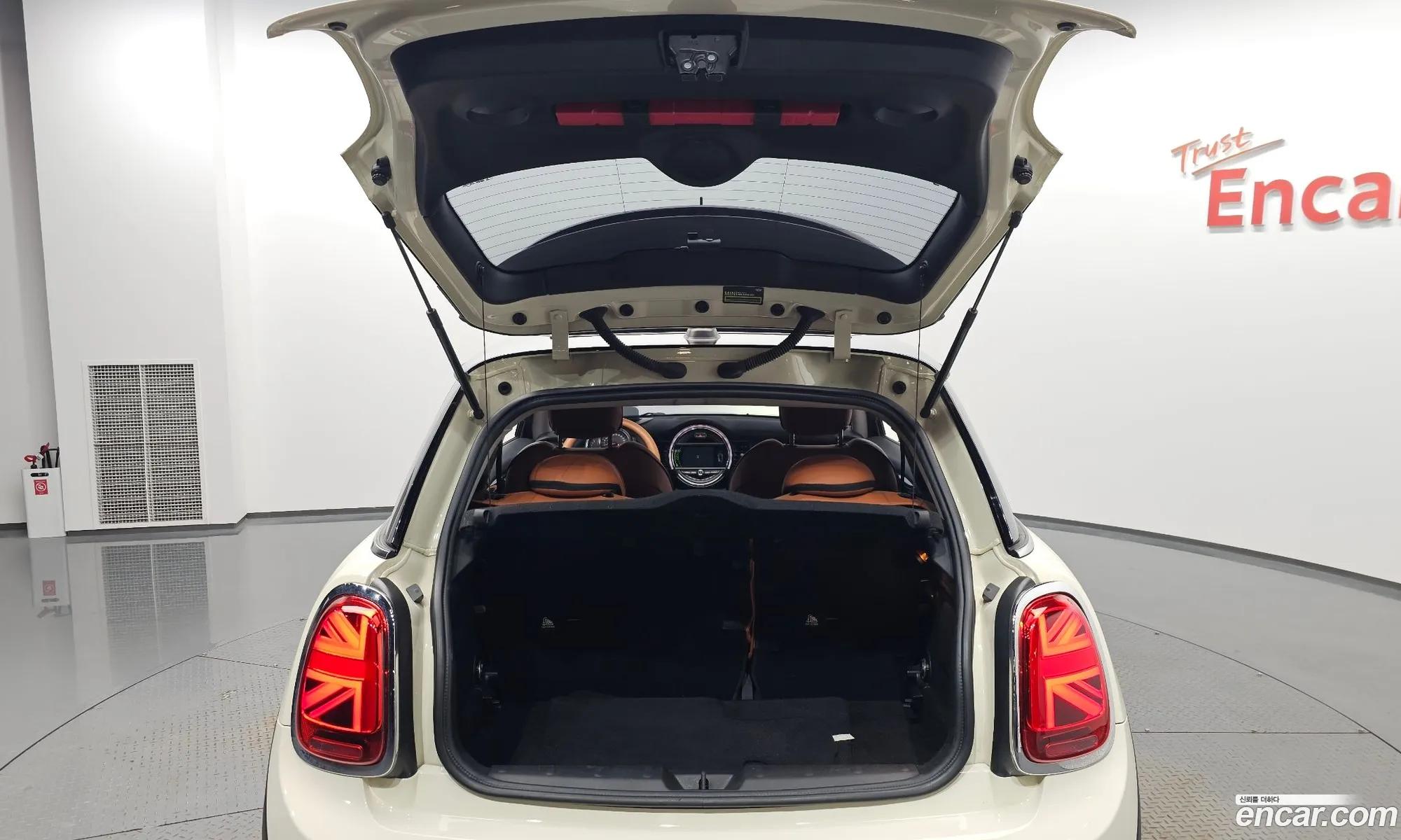 Mini Cooper S 2016 WMWXP7103GT878187 — 17