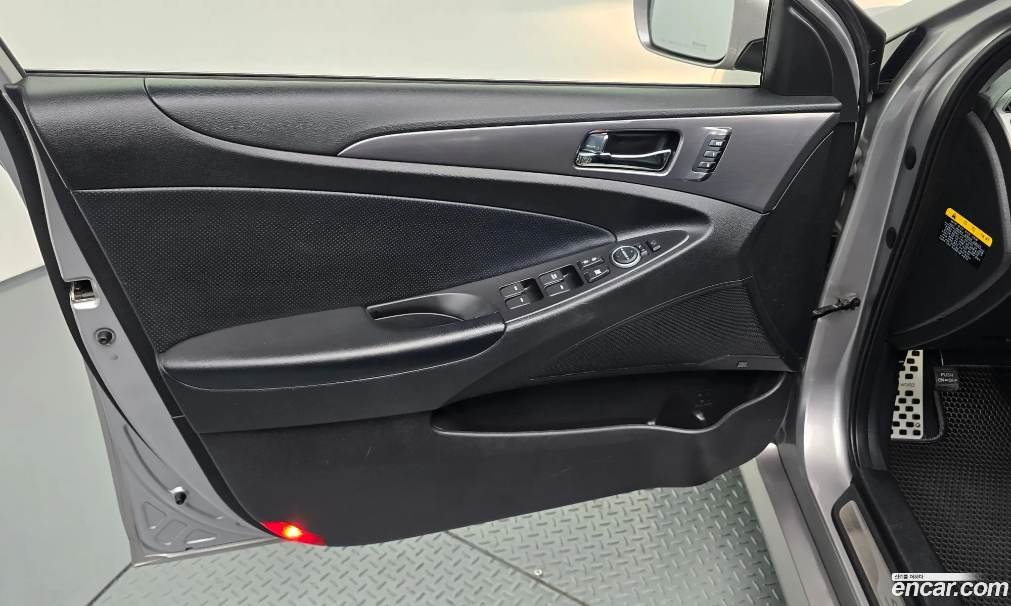 Hyundai Sonata Hybrid 2012 KMHEC415BCA052830 — 25