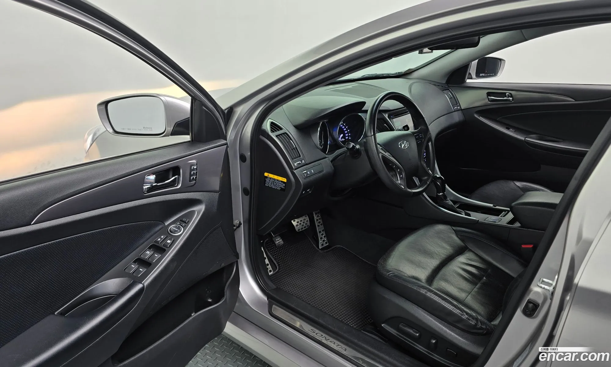 Hyundai Sonata Hybrid 2012 KMHEC415BCA052830 — 33