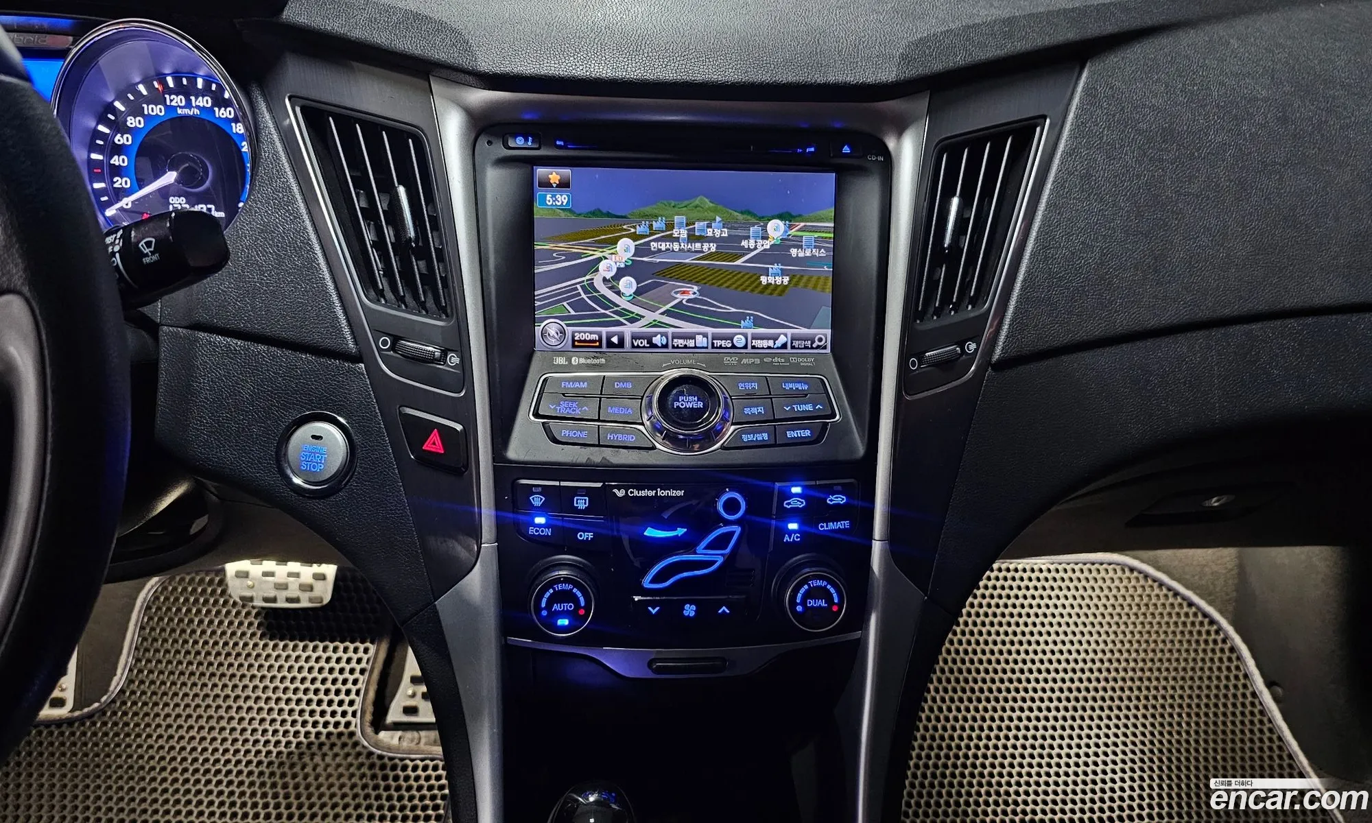 Hyundai Sonata Hybrid 2012 KMHEC415BCA052830 — 29