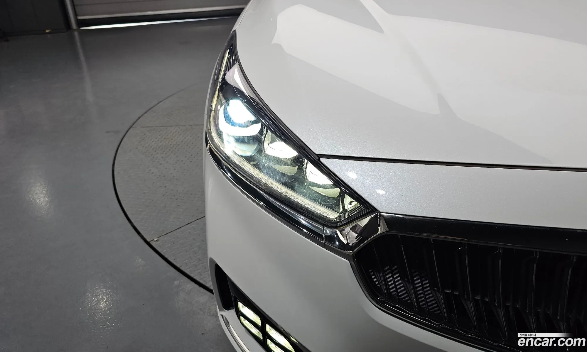 Kia K7 2017 — 19