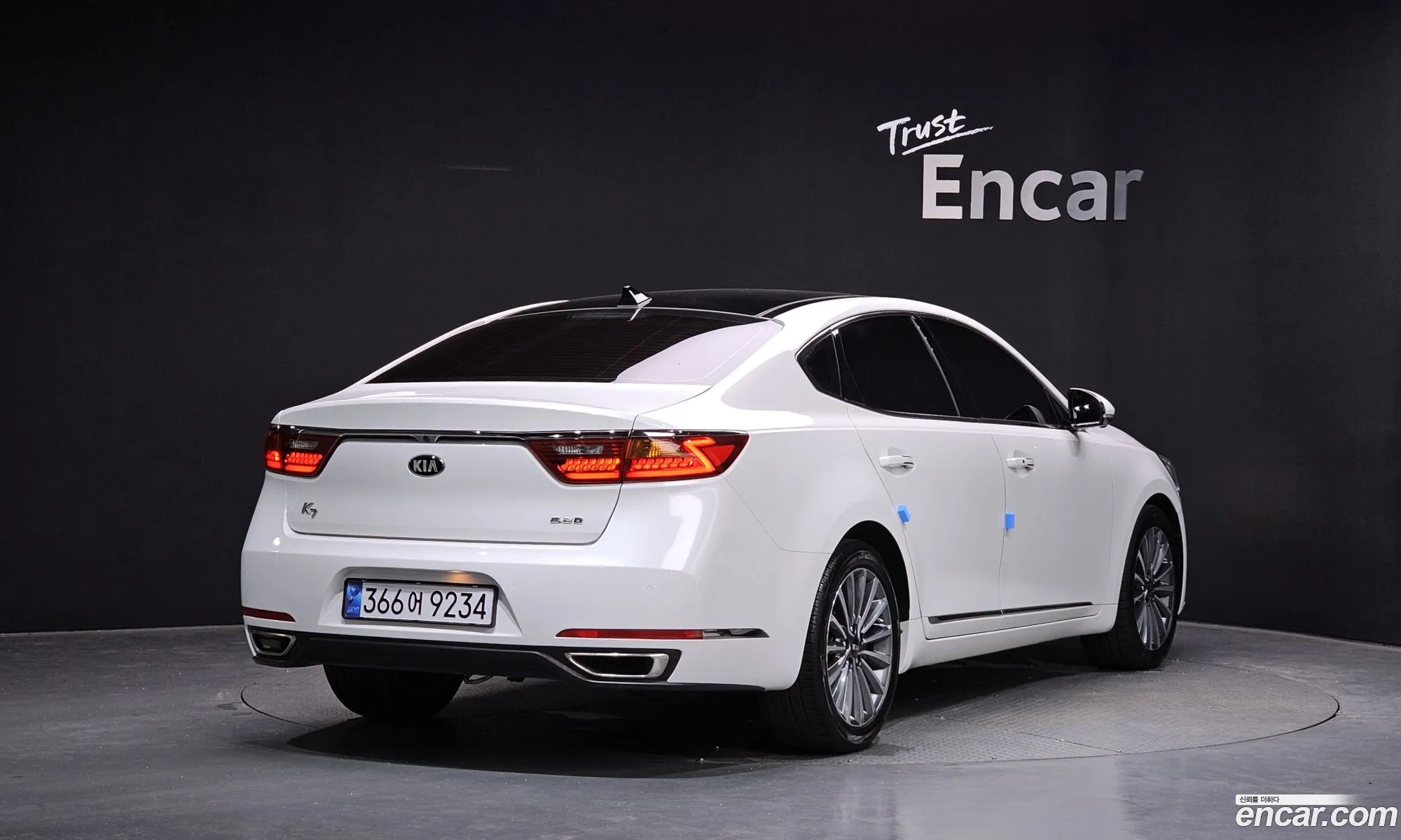 Kia K7 2017 — 21