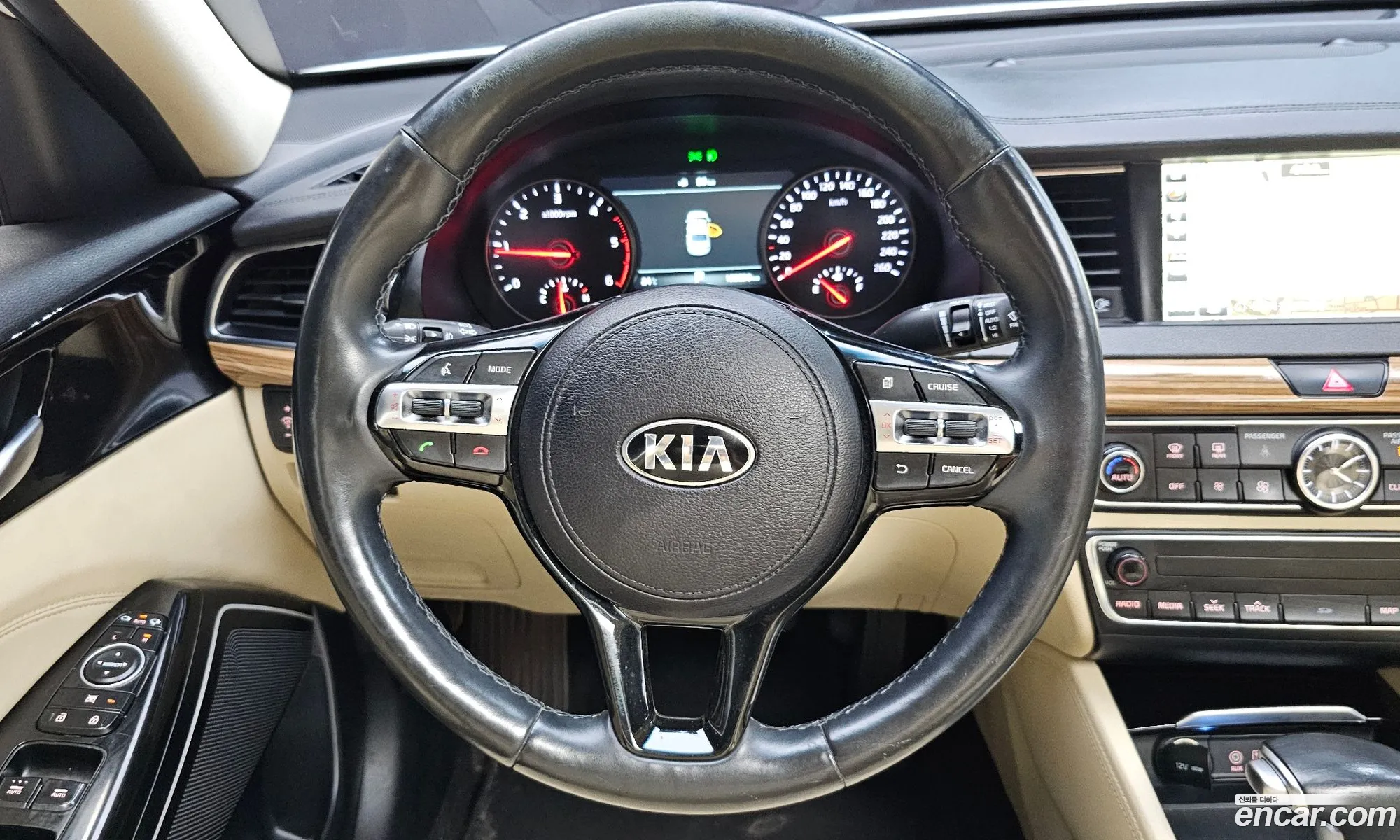 Kia K7 2017 — 7