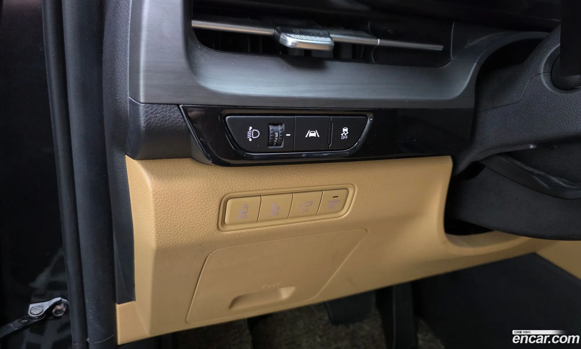 Kia Carnival 2020 KNANC81BBMS034649 — 26