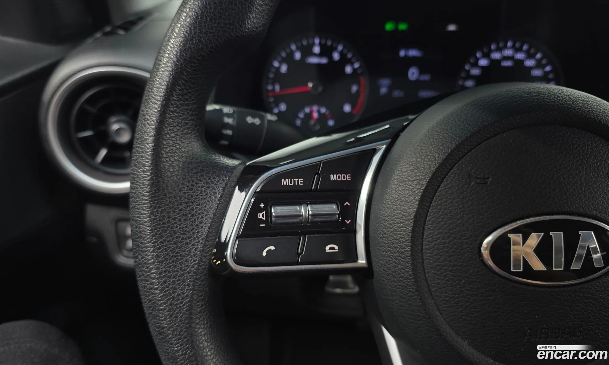 Kia K3 2019 — 8