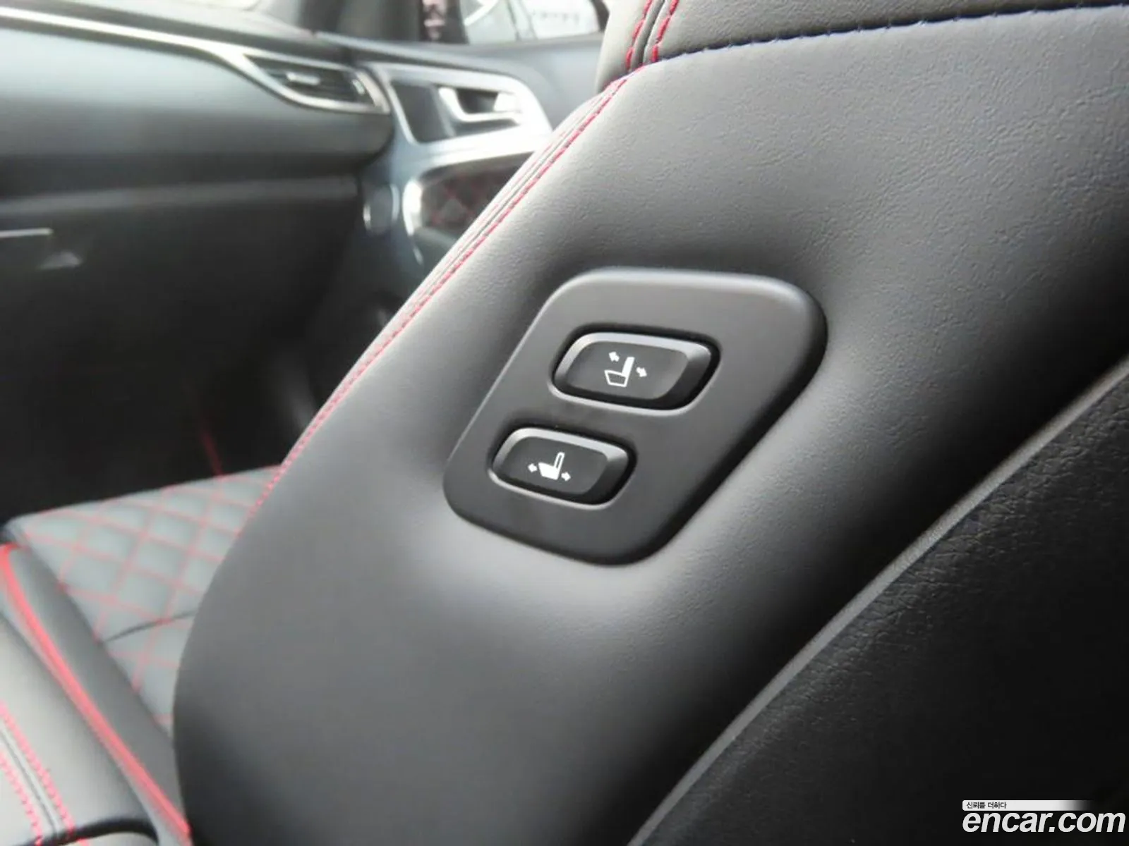 Genesis G70 2019 — 18