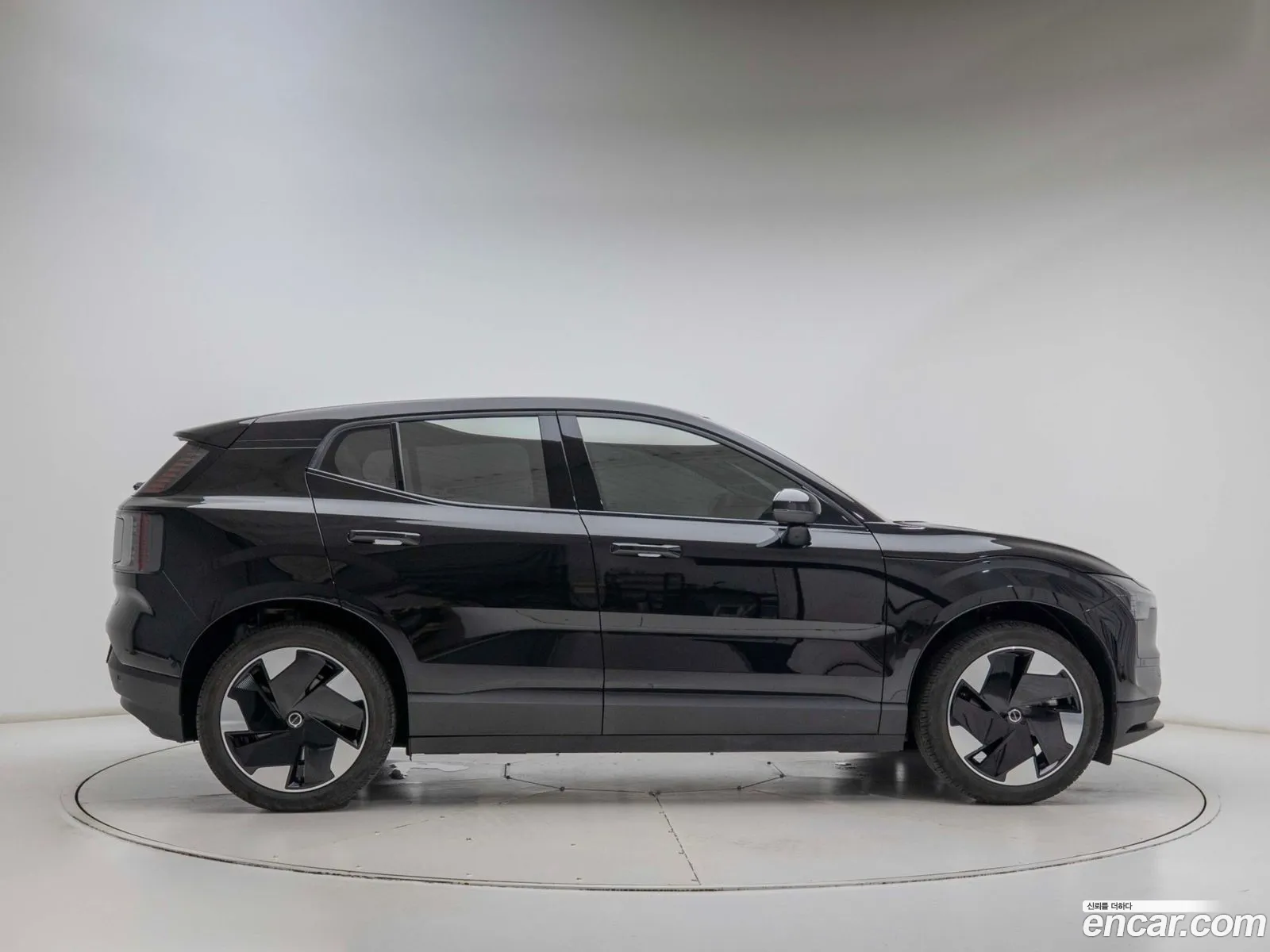 Volvo EX30 2025 — 7