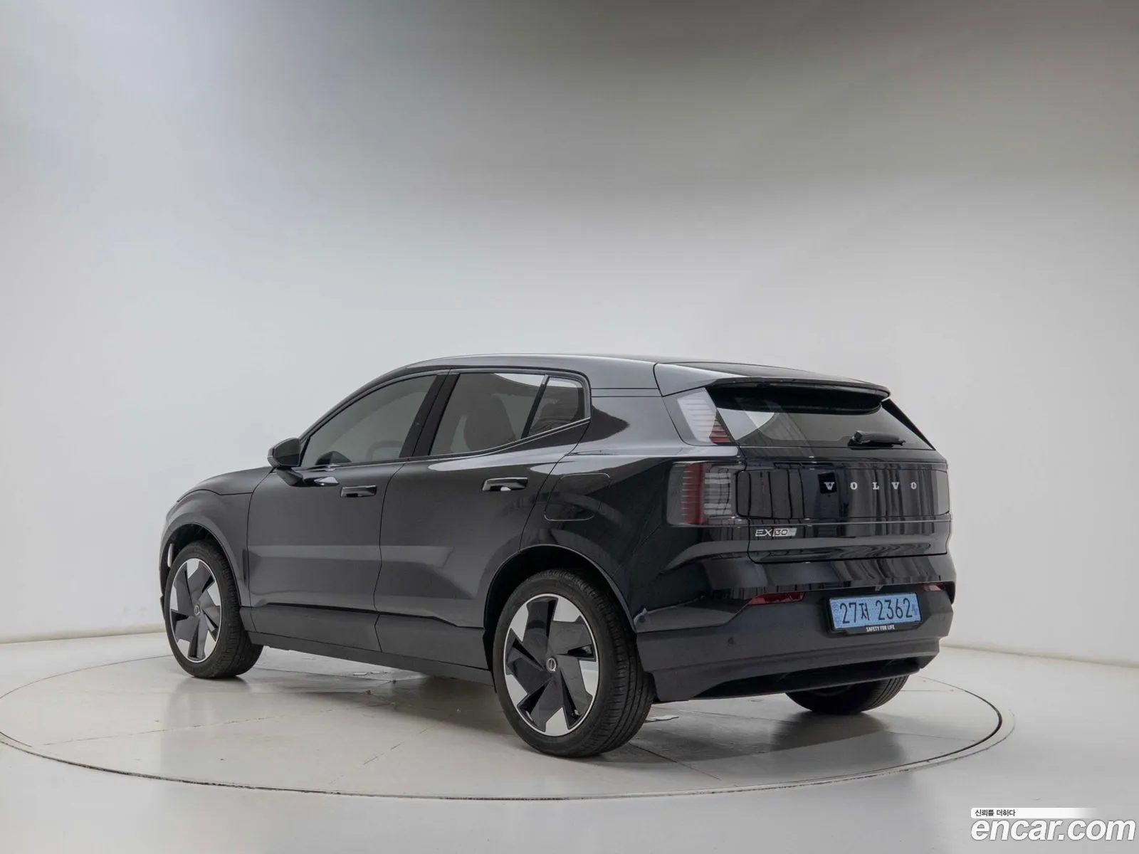 Volvo EX30 2025 — 10
