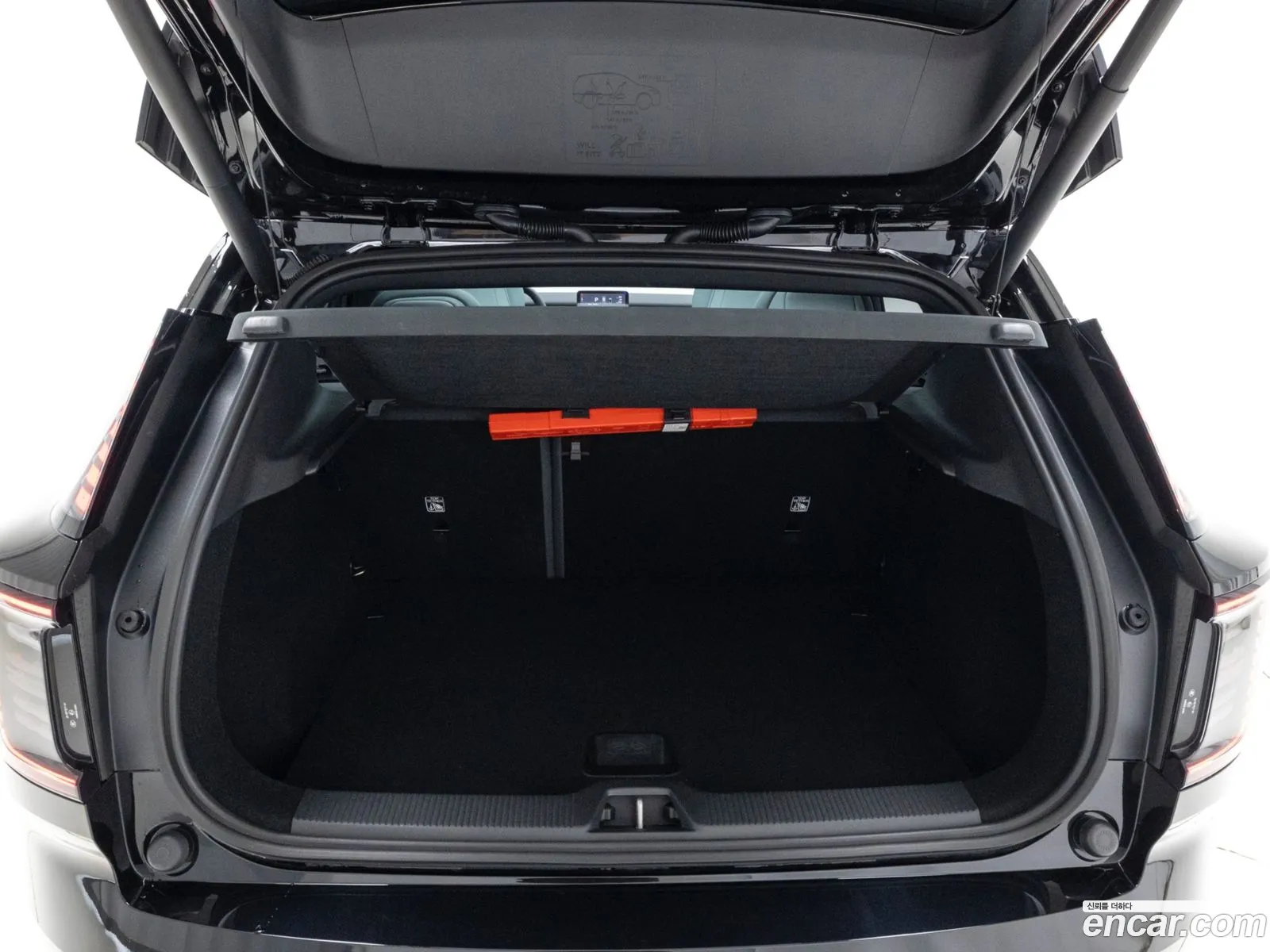 Volvo EX30 2025 — 8