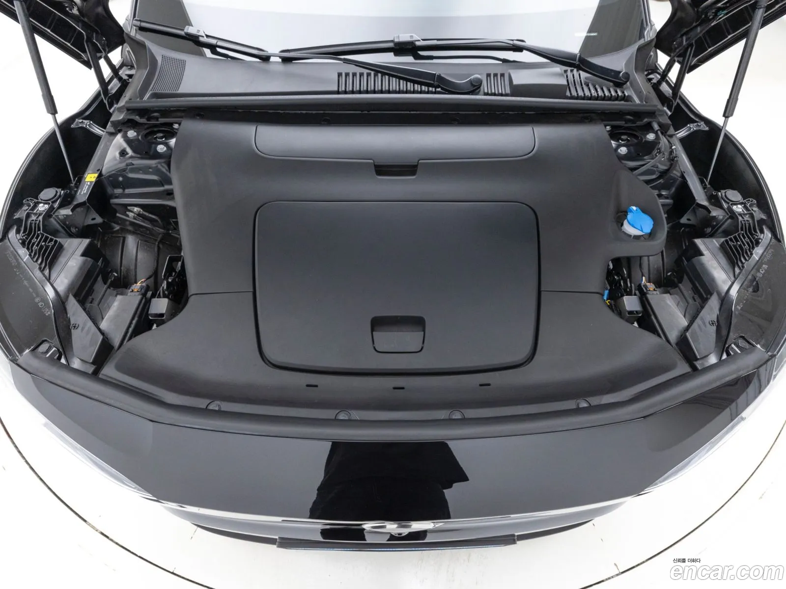 Volvo EX30 2025 — 15