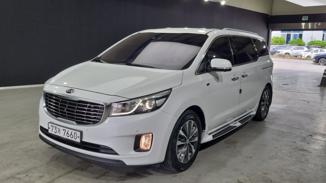 Kia Carnival 2015 — 12
