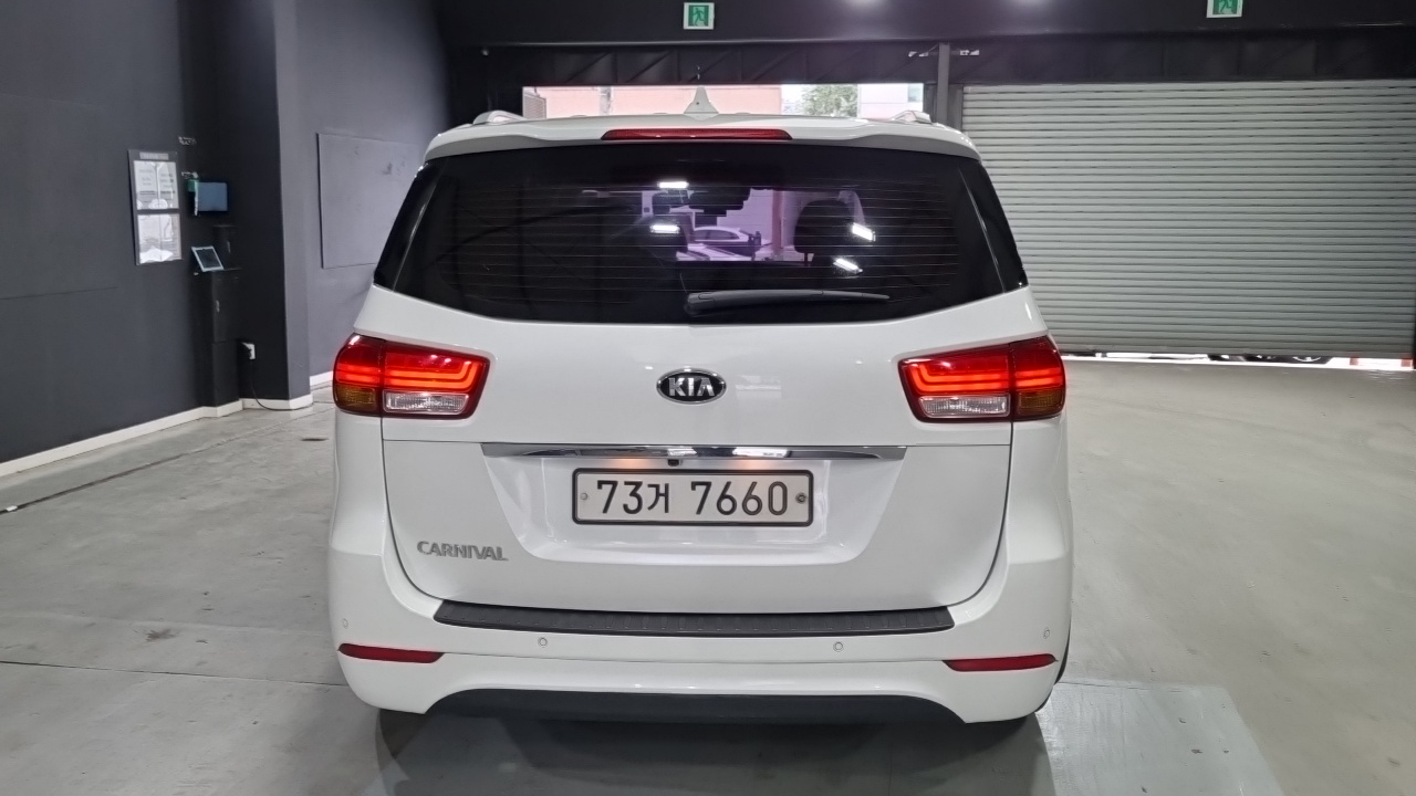 Kia Carnival 2015 — 5