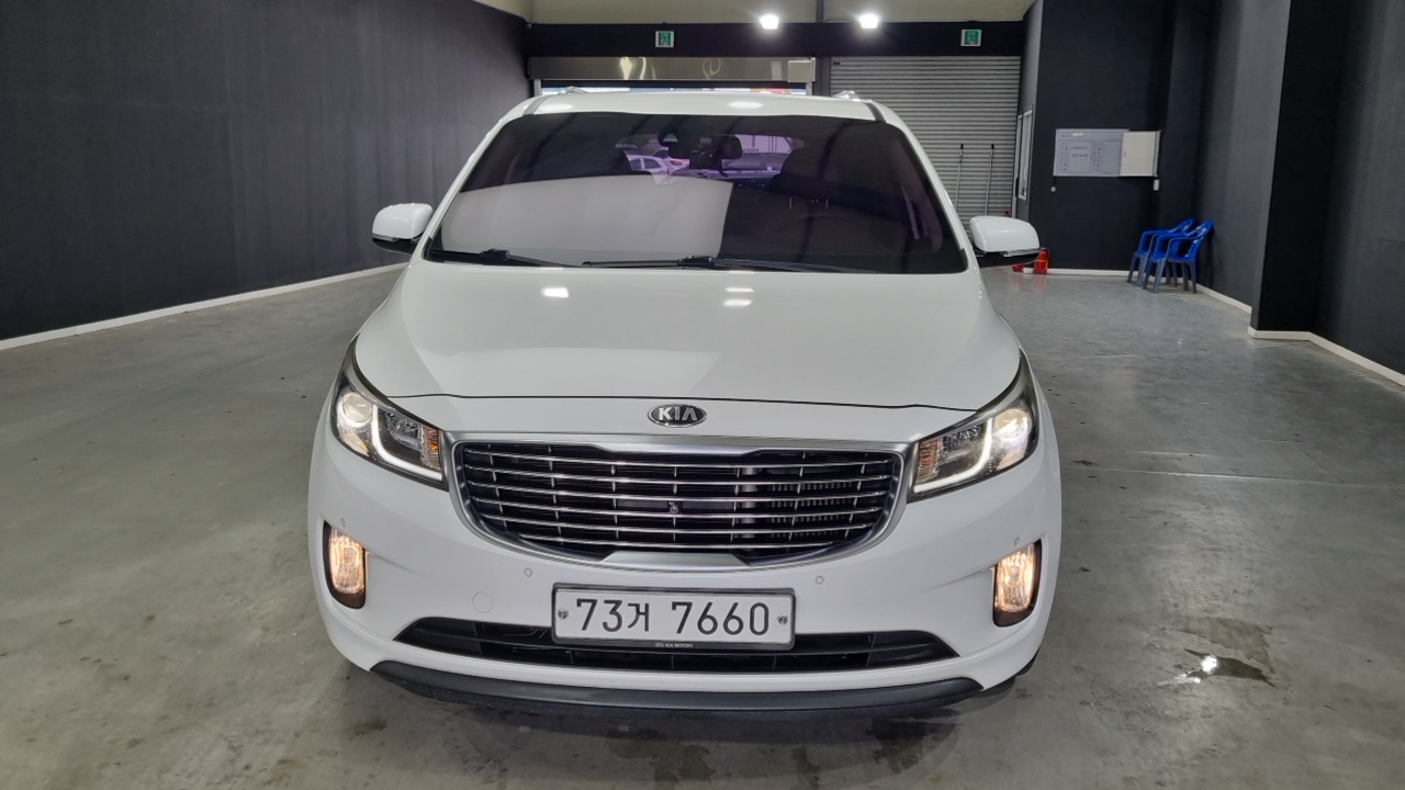 Kia Carnival 2015 — 2