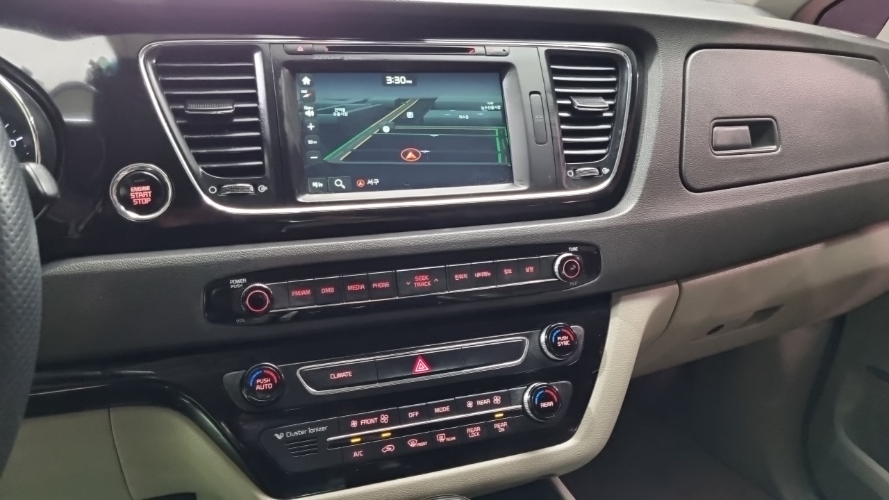 Kia Carnival 2015 — 6