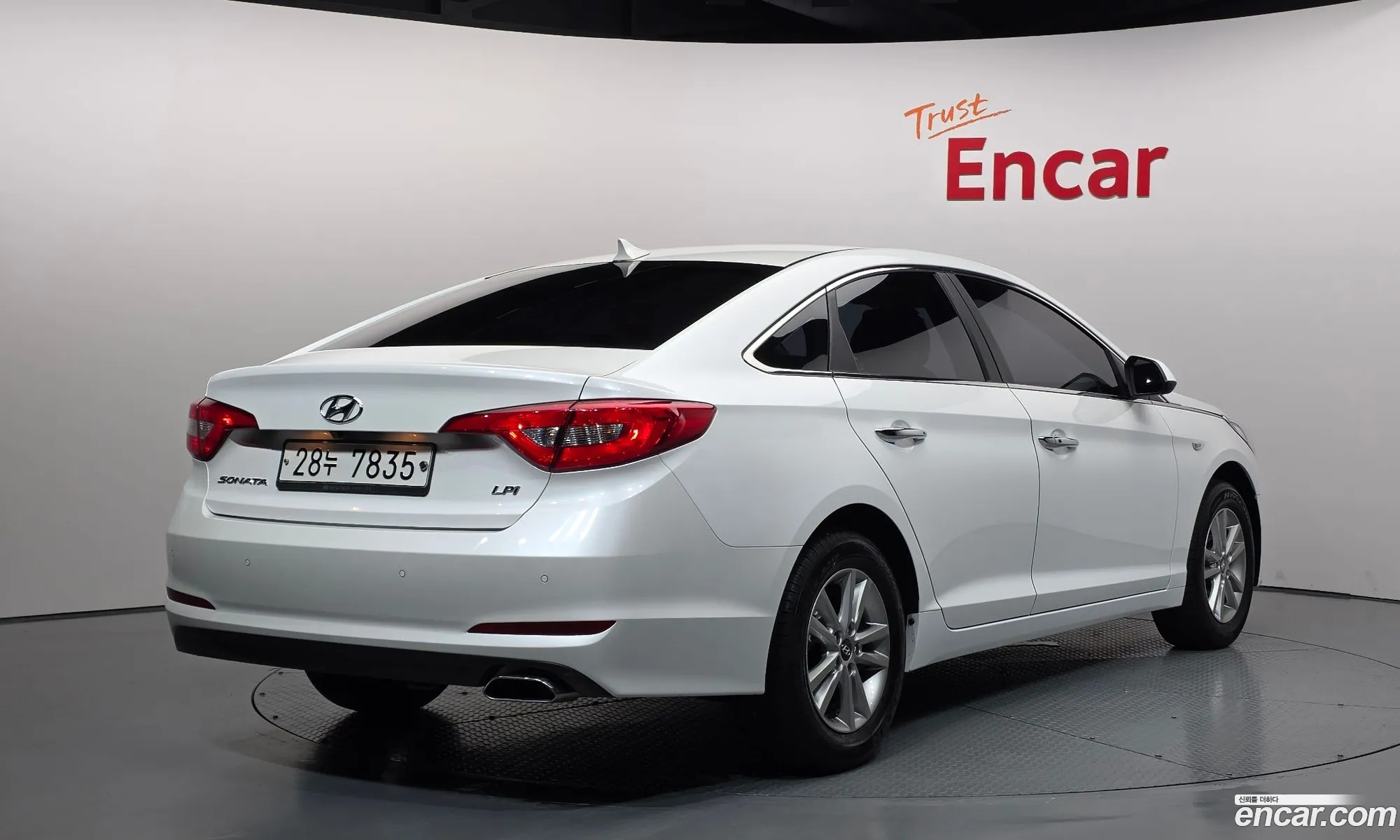 Hyundai LF Sonata 2016 KMHE341DBHA296563 — 18