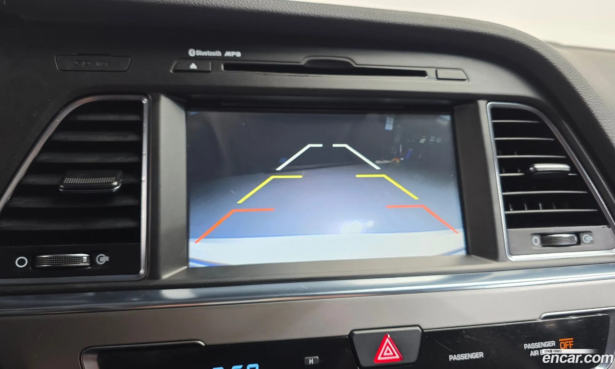Hyundai LF Sonata 2016 KMHE341DBHA296563 — 9