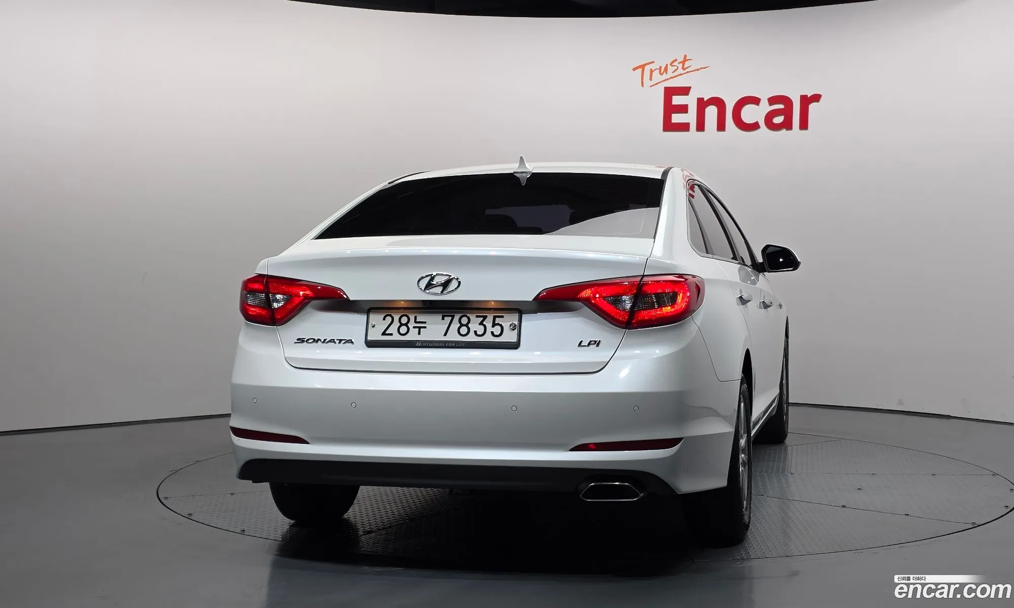Hyundai LF Sonata 2016 KMHE341DBHA296563 — 12