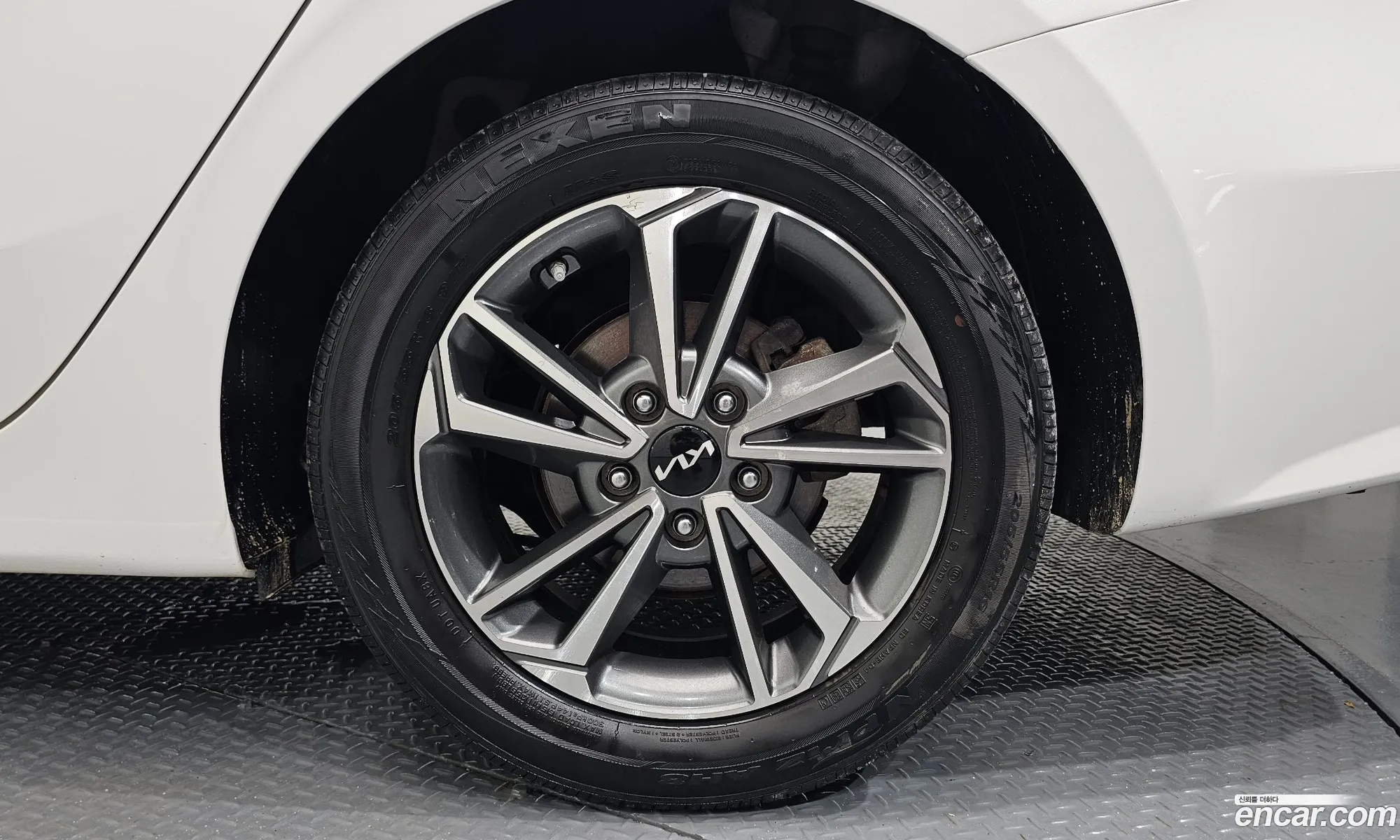 Kia K3 2022 KNAF241BENA939777 — 4