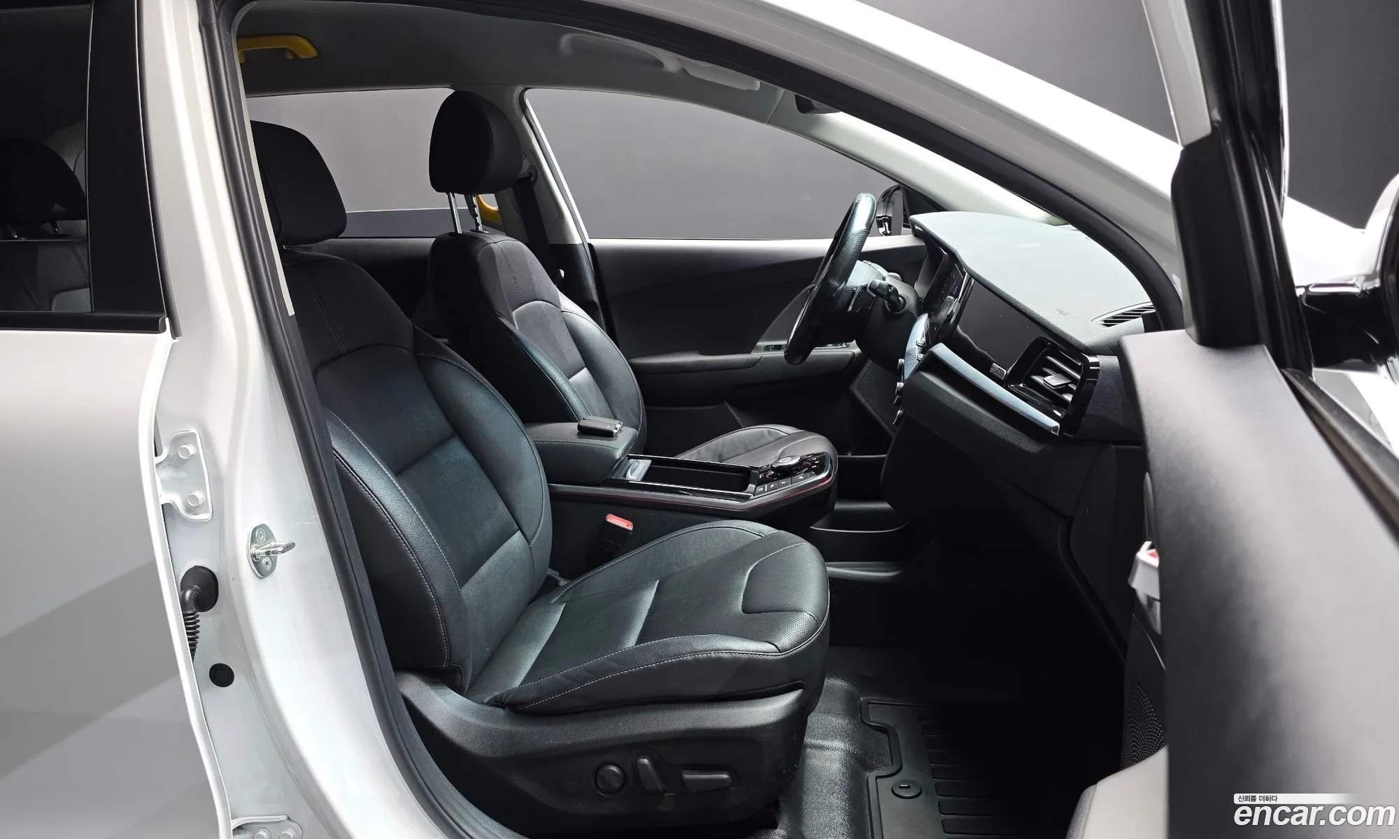Kia Niro Plus 2023 KNAA381GFRT013797 — 28