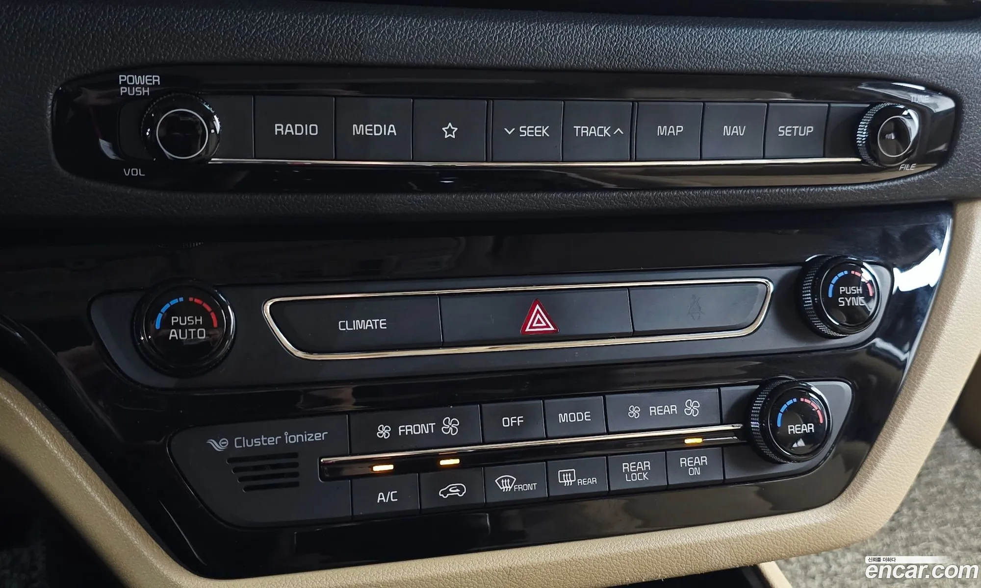 Kia Carnival 2018 — 33