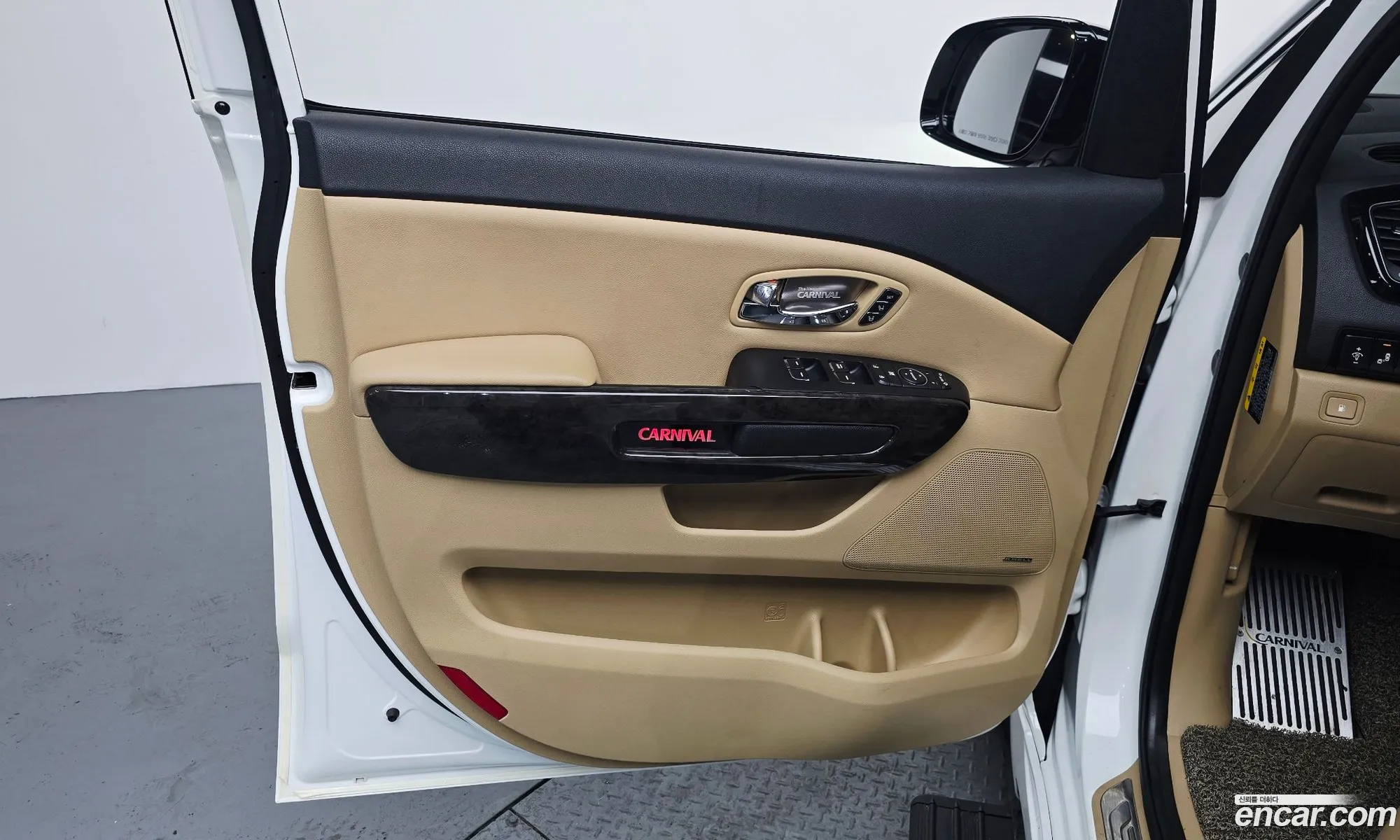 Kia Carnival 2018 — 7