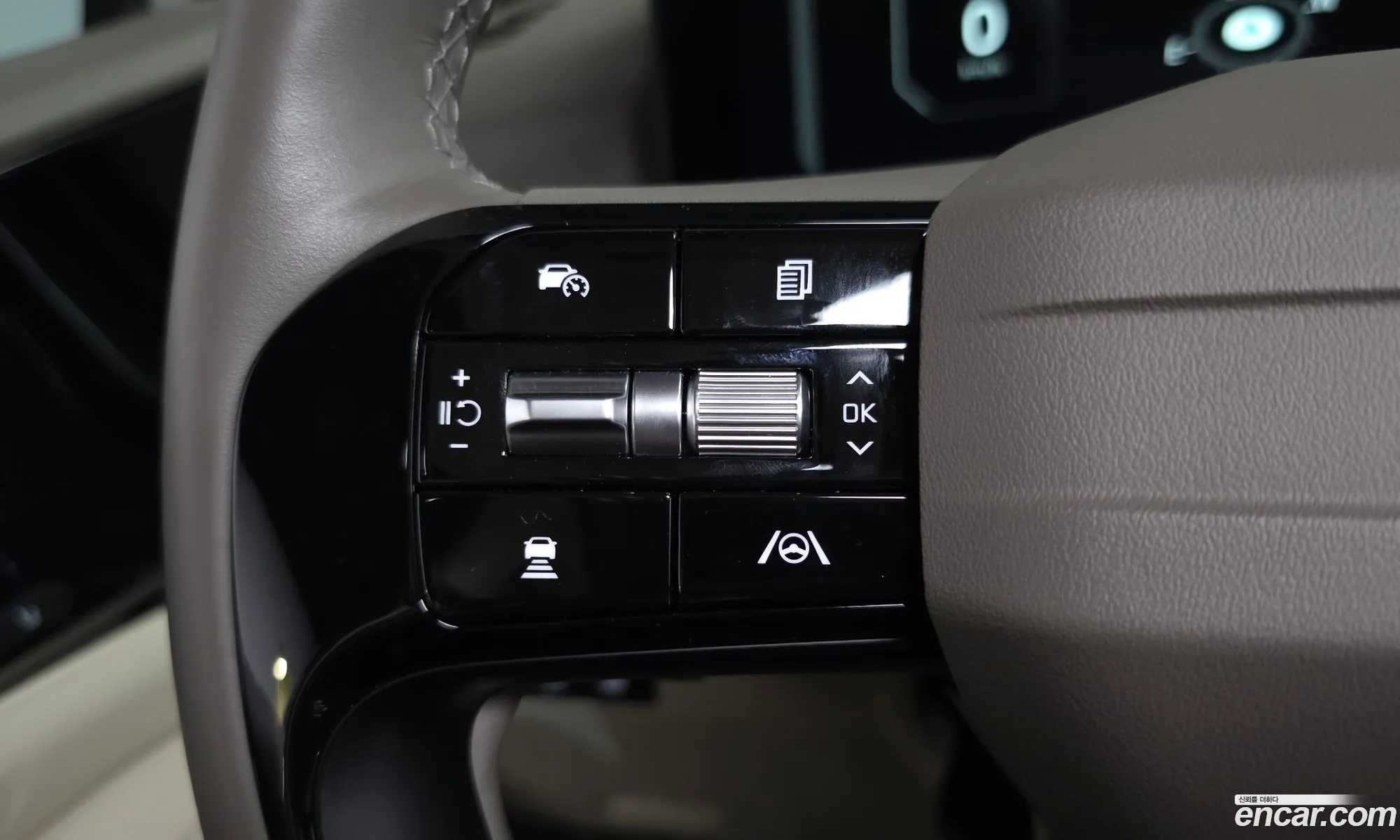 Kia Carnival 2025 — 11