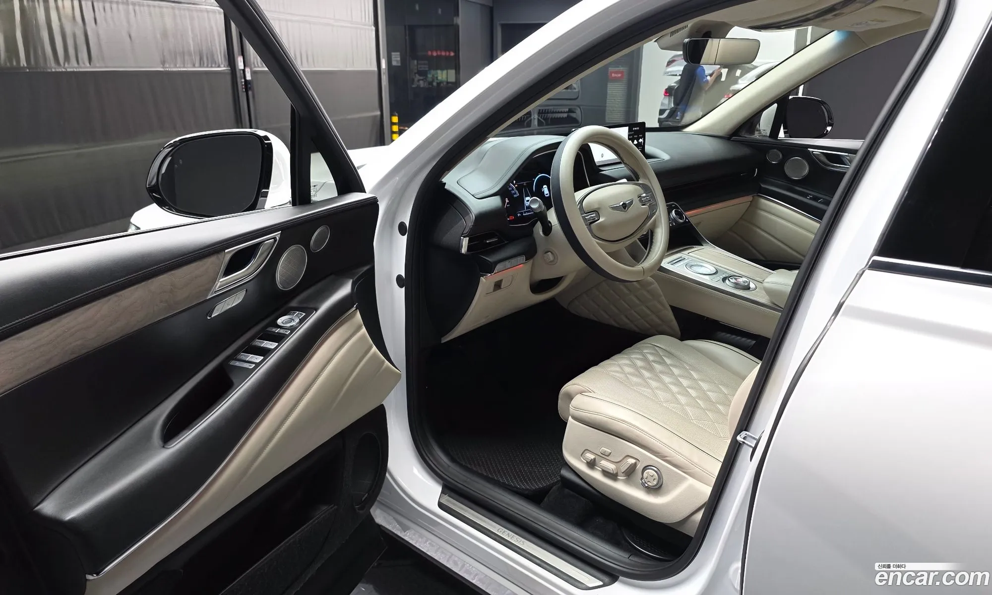 Genesis GV80 2020 KMTHA81BDLU010556 — 18