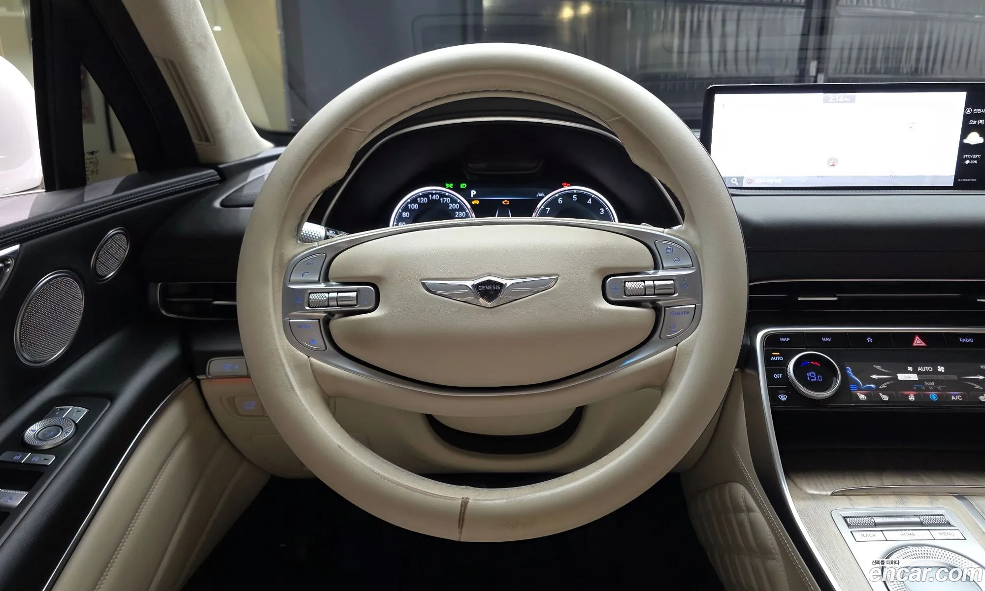 Genesis GV80 2020 KMTHA81BDLU010556 — 9