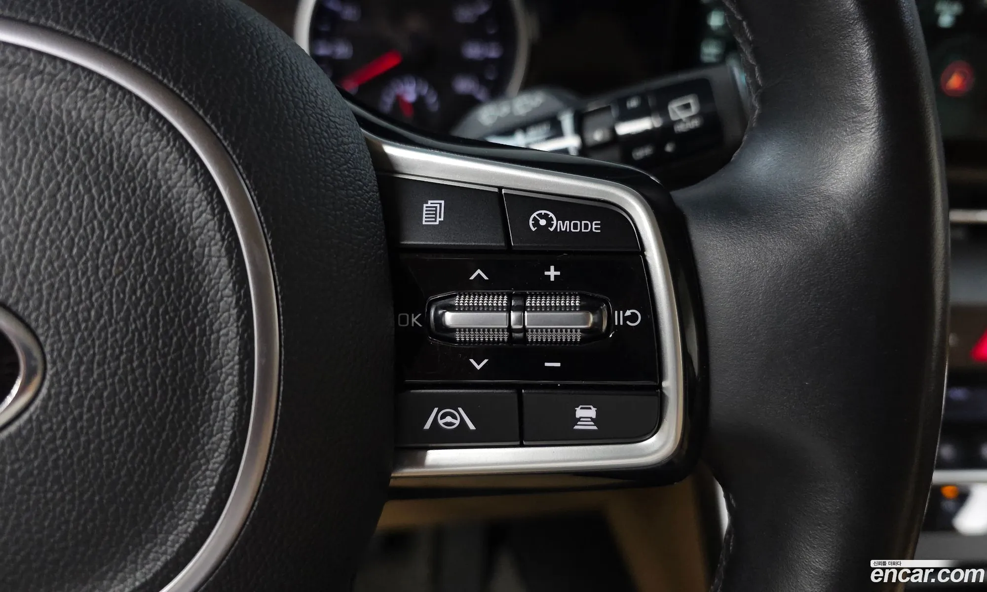 Kia Carnival 2021 KNHNB37BBMS109836 — 8