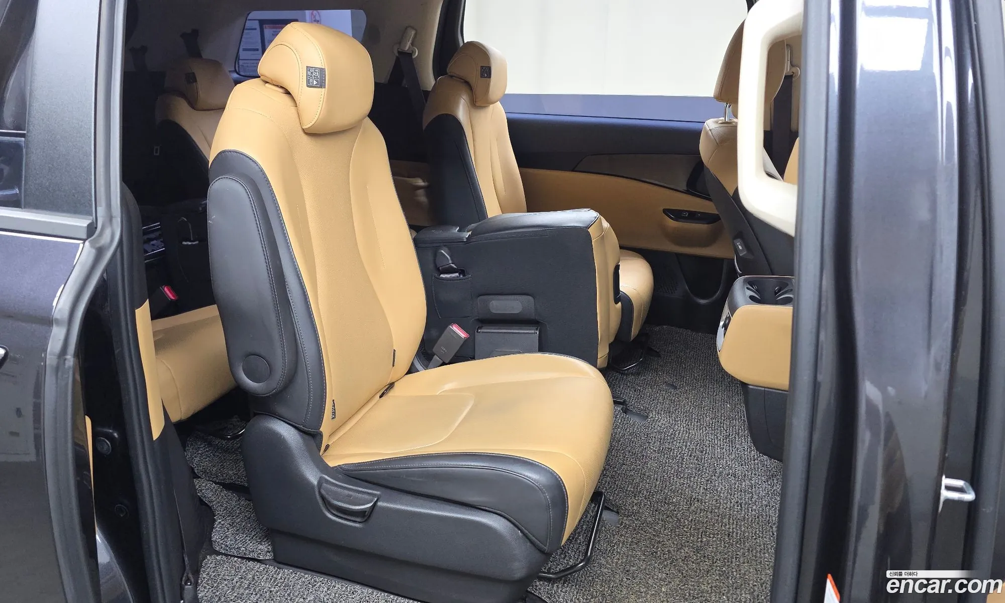 Kia Carnival 2021 KNHNB37BBMS109836 — 6