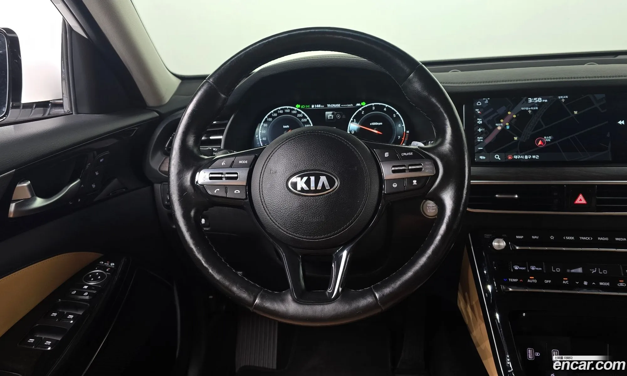 Kia K7 Premier 2019 KNALC41BBLA181653 — 18