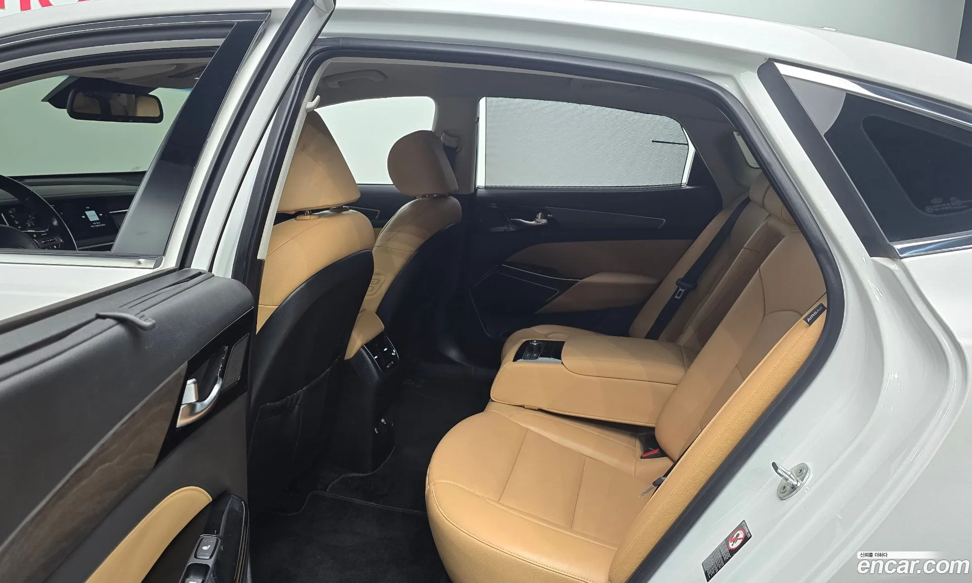 Kia K7 Premier 2019 KNALC41BBLA181653 — 28