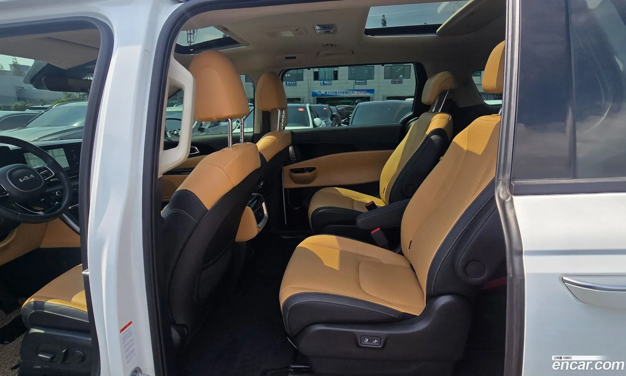 Kia Carnival 2023 — 12