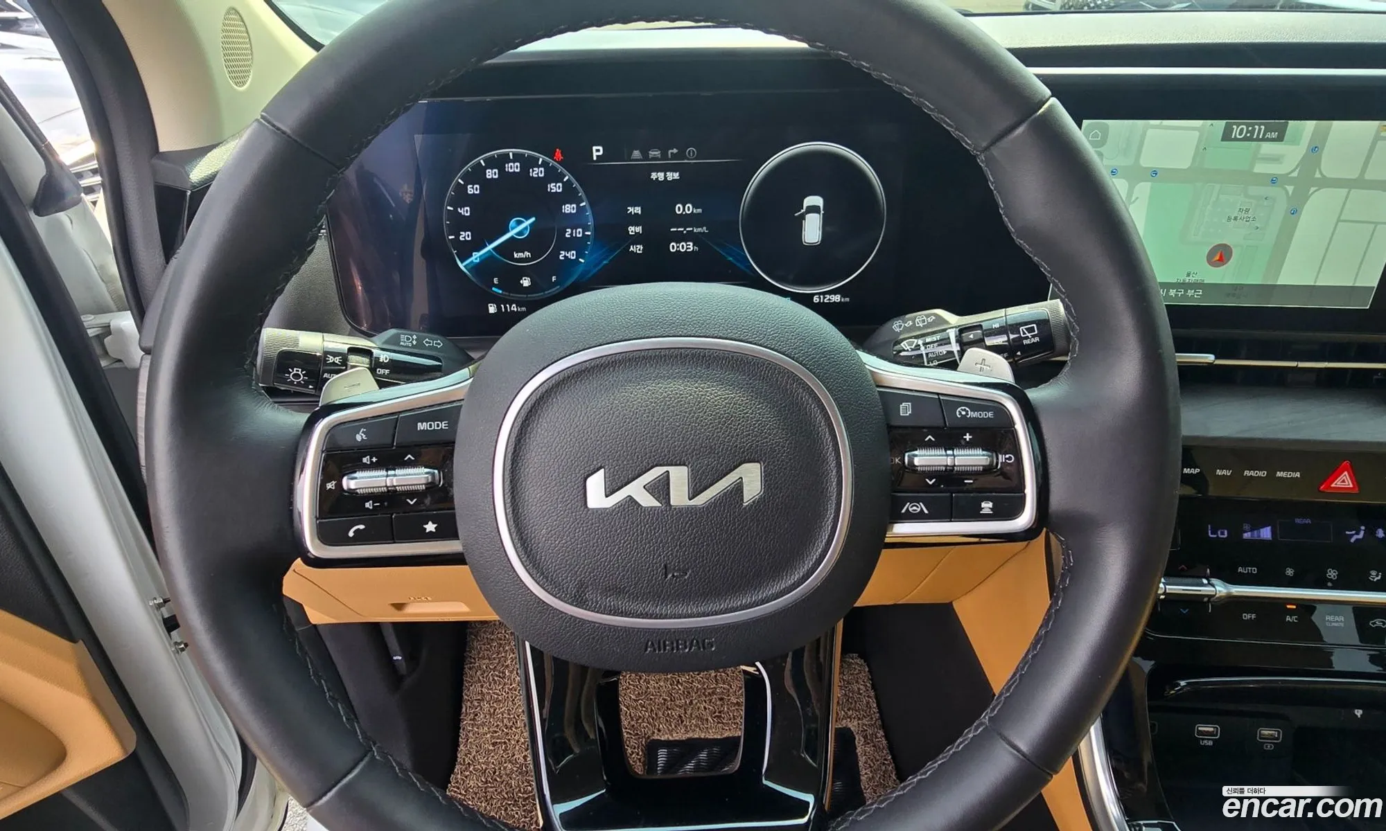 Kia Carnival 2023 — 17