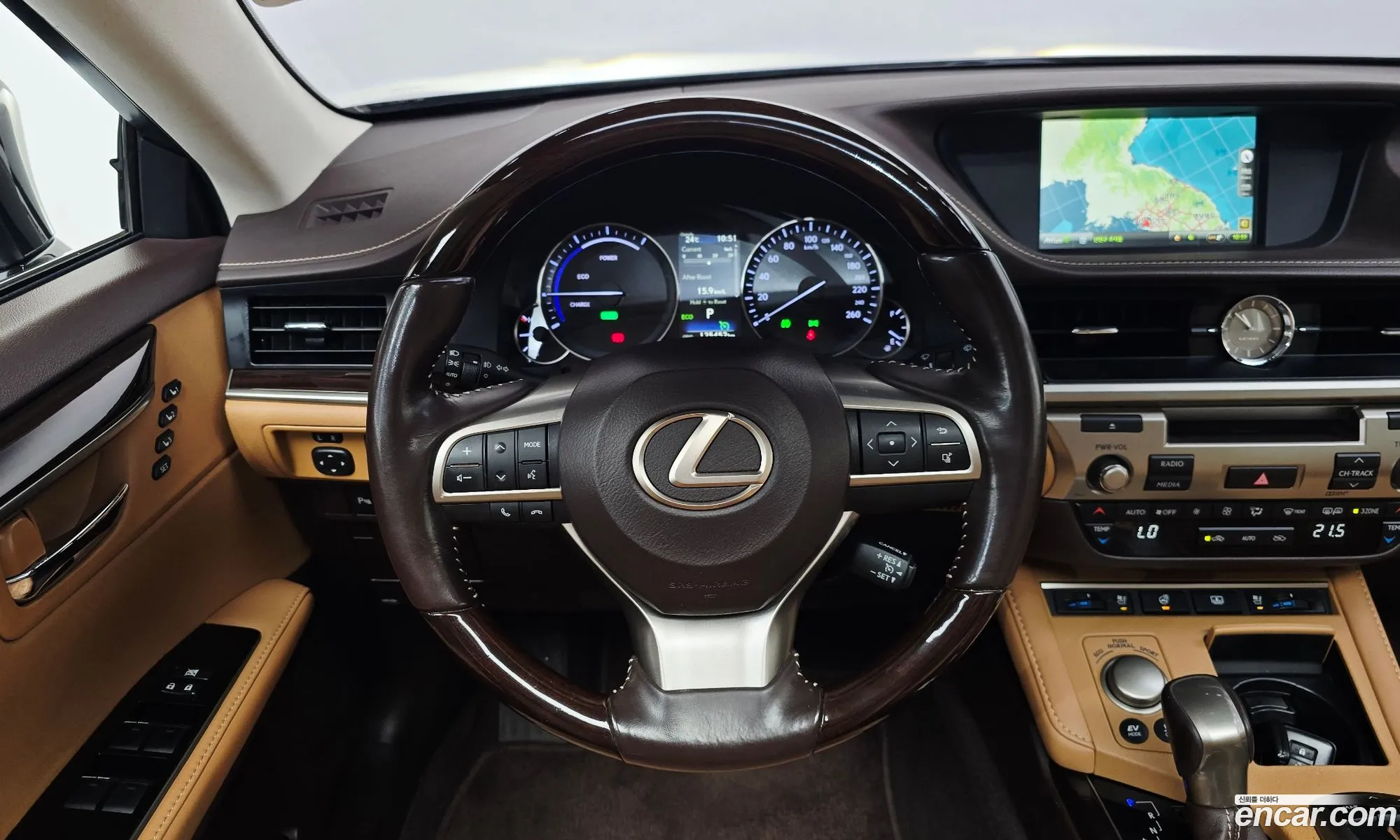 Lexus ES300h 2018 JTHBW1GG7J2176550 — 15