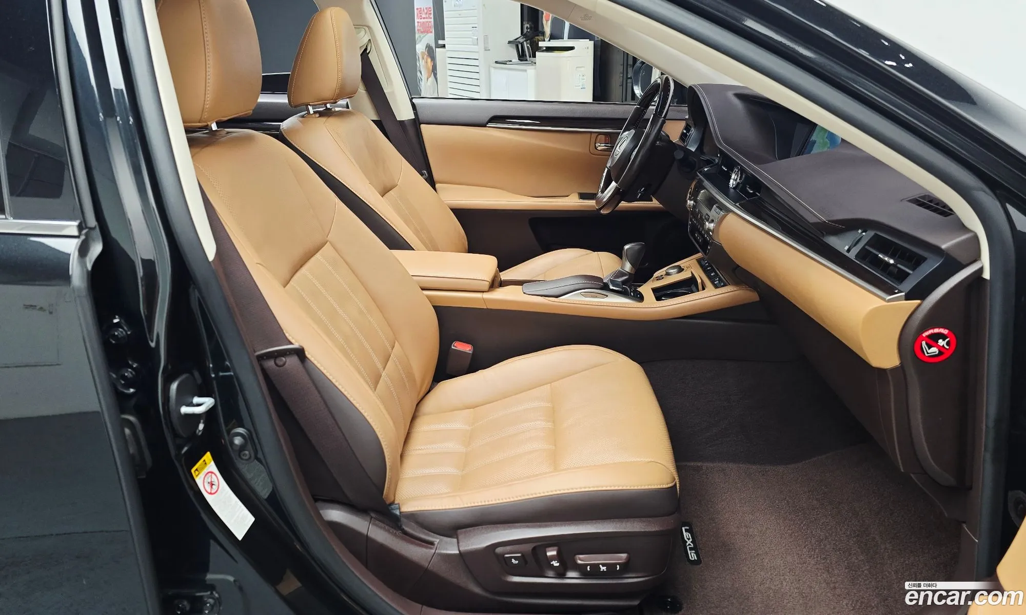 Lexus ES300h 2018 JTHBW1GG7J2176550 — 12