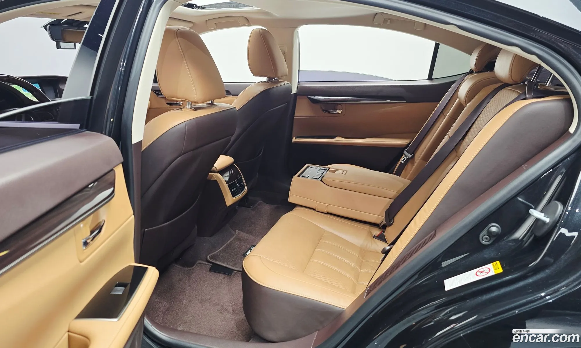 Lexus ES300h 2018 JTHBW1GG7J2176550 — 19