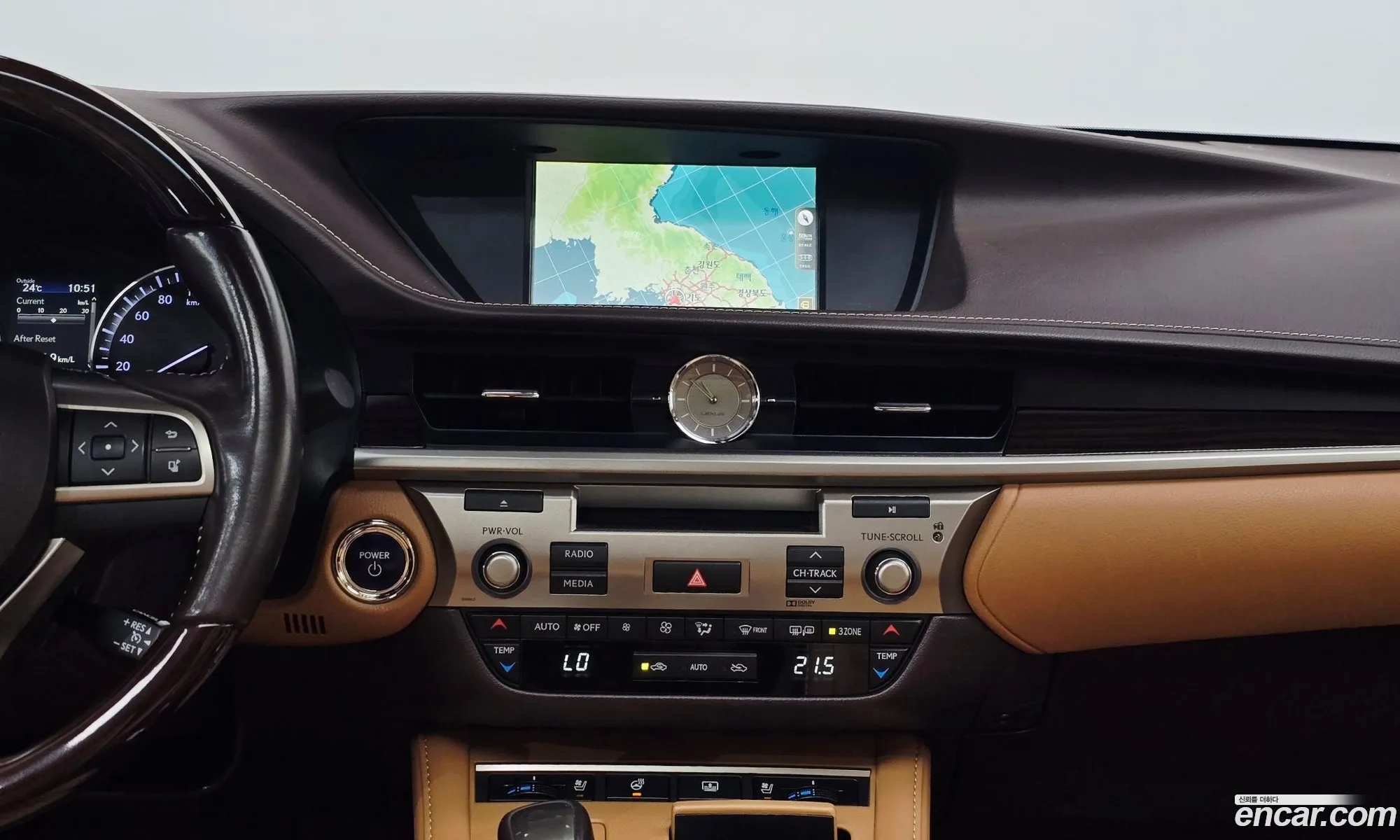 Lexus ES300h 2018 JTHBW1GG7J2176550 — 3
