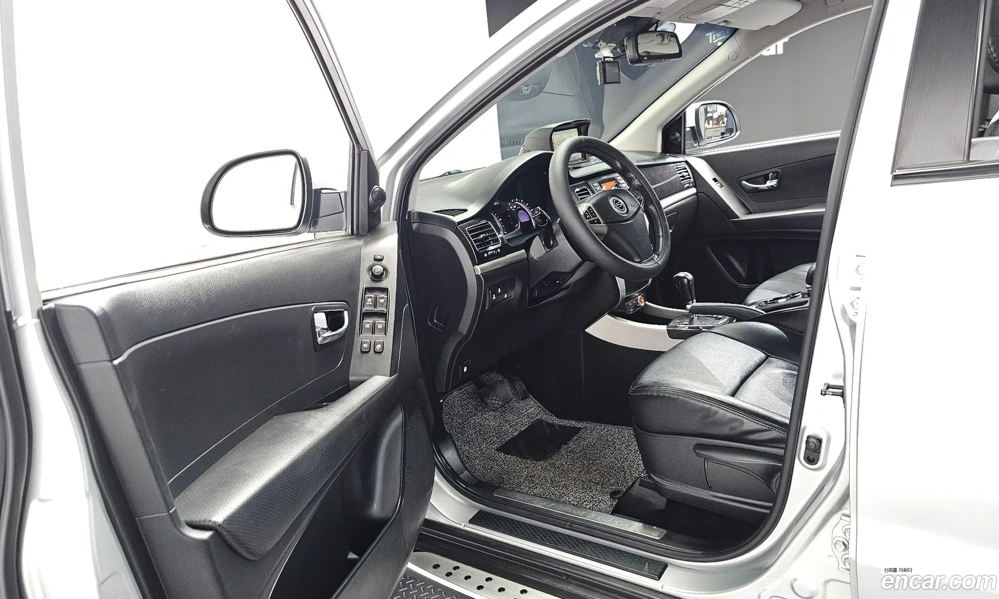 KG Mobility (SsangYong) Korando C 2012 — 3