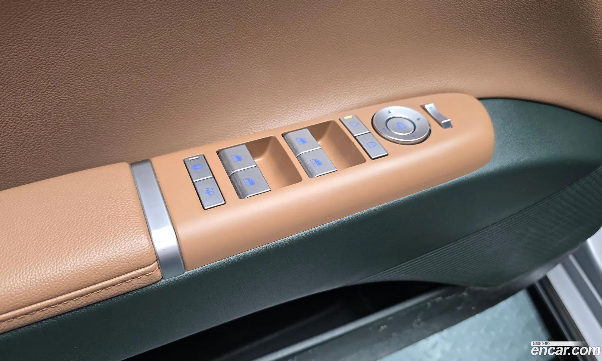 Hyundai Grandeur Hybrid 2023 — 20