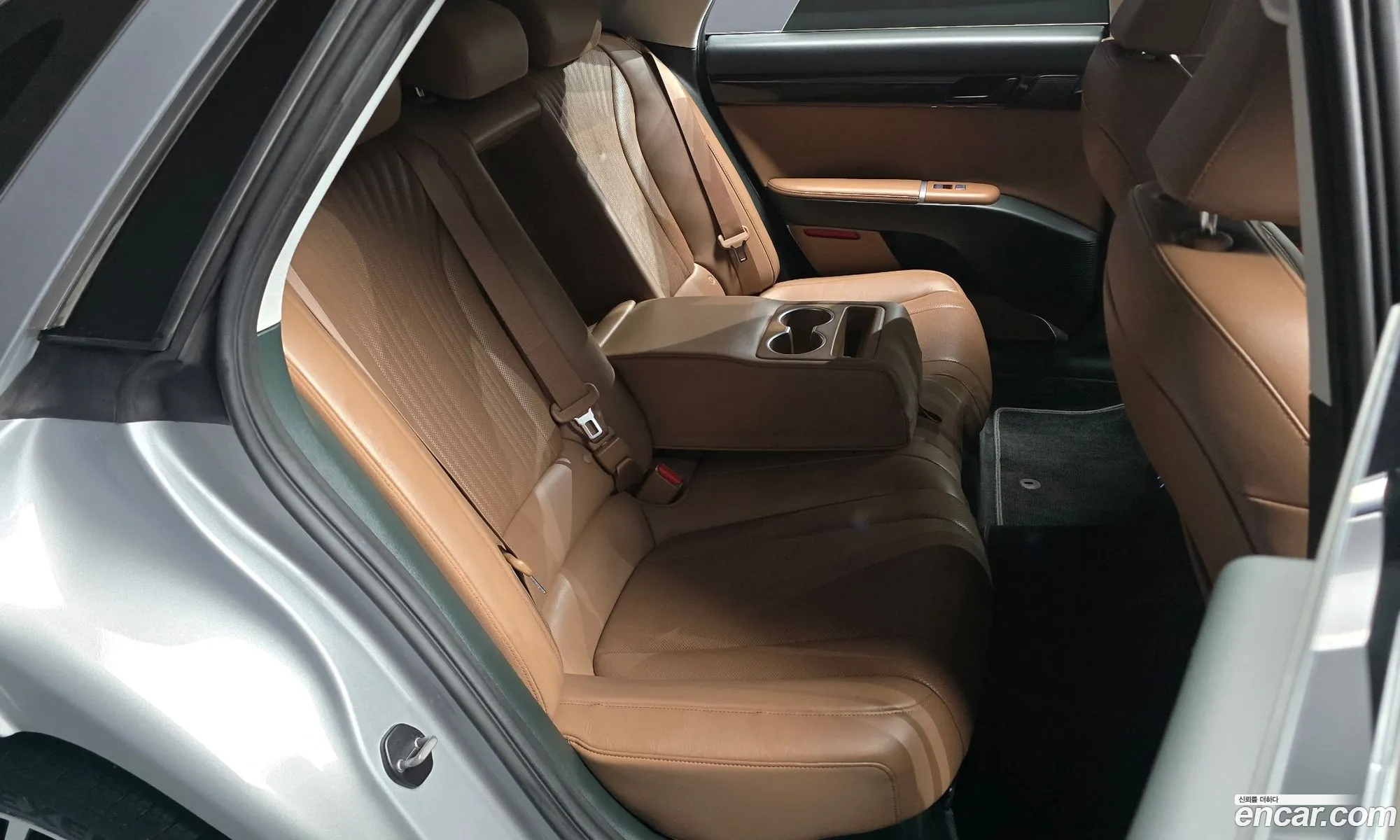 Hyundai Grandeur Hybrid 2023 — 3