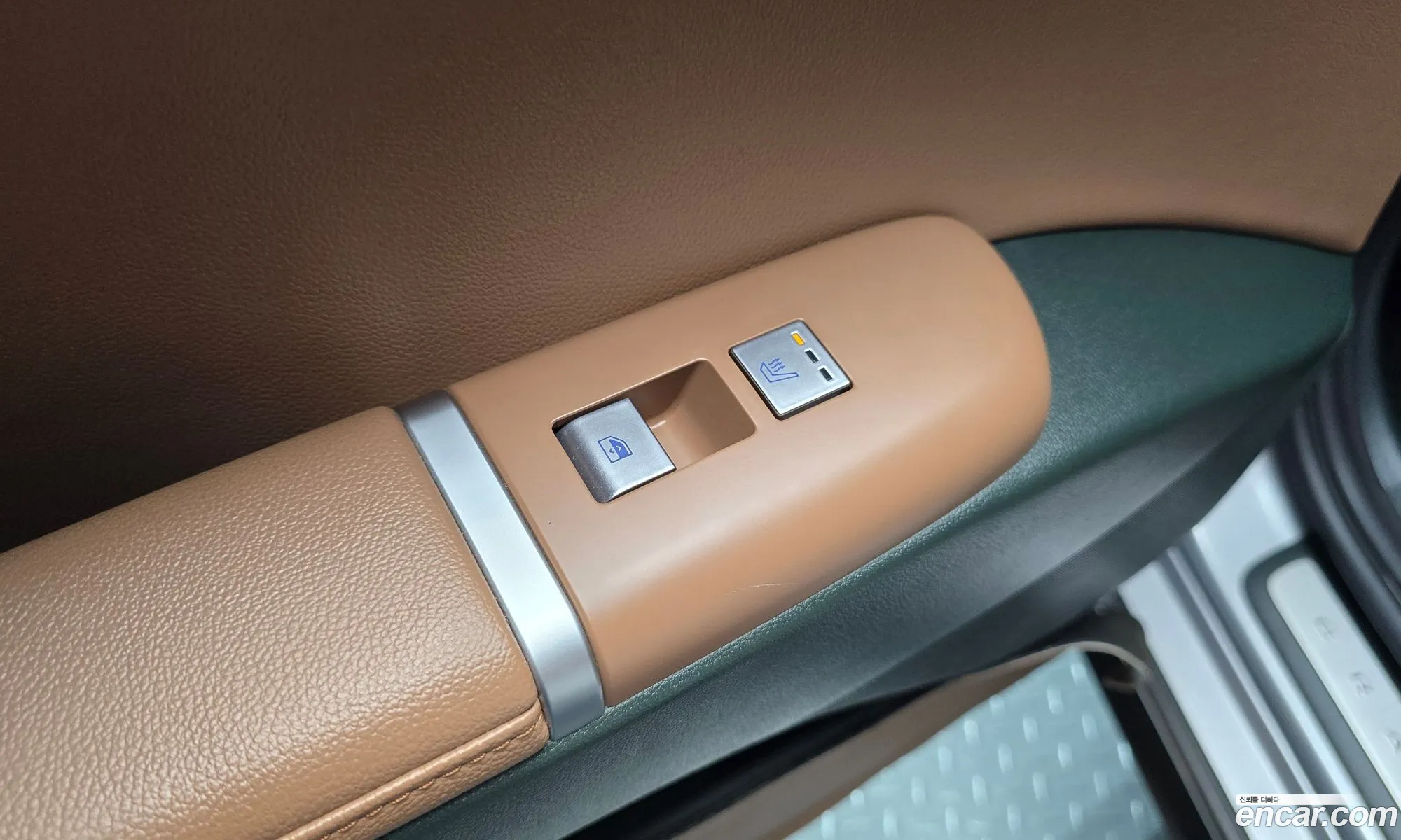 Hyundai Grandeur Hybrid 2023 — 17