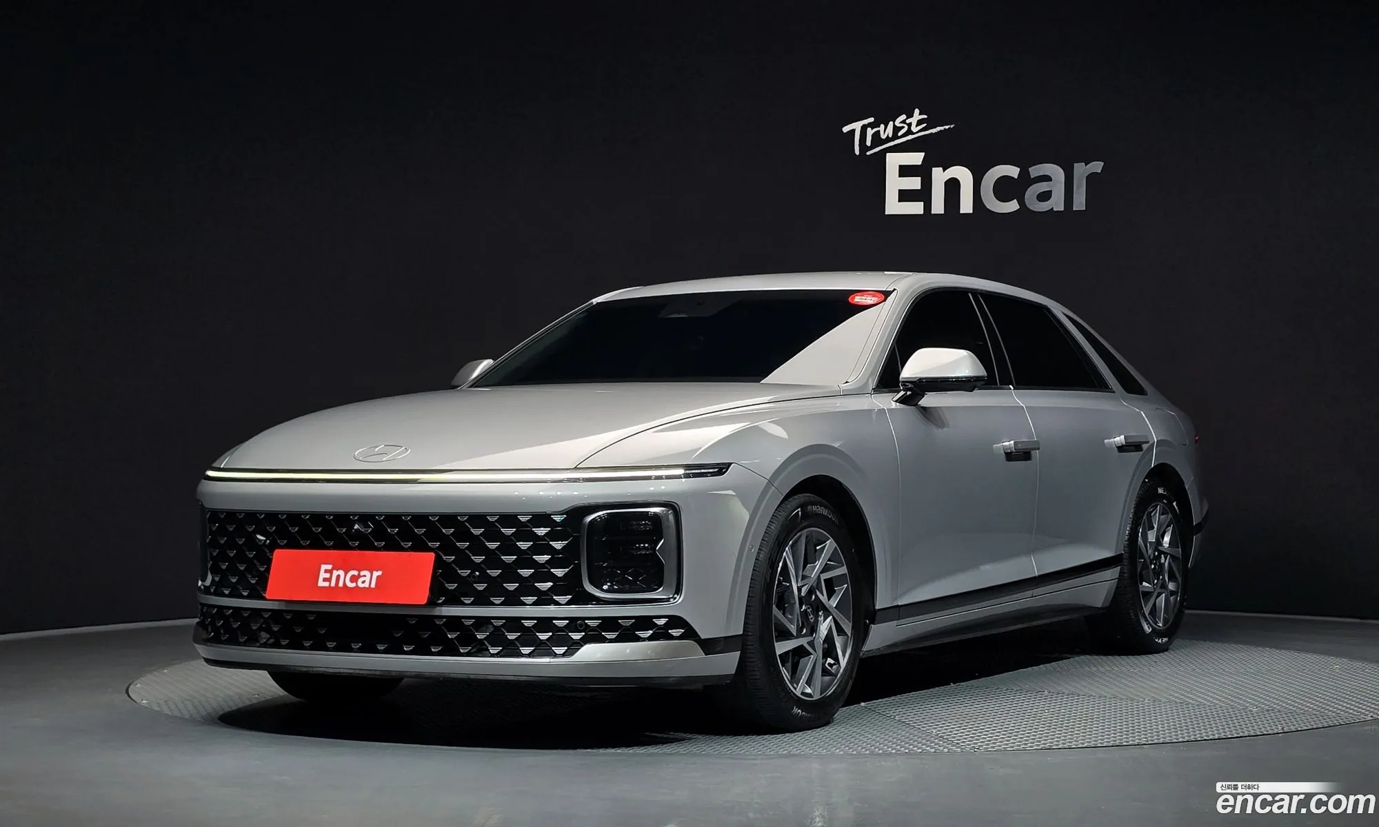 Hyundai Grandeur Hybrid 2023 — 26