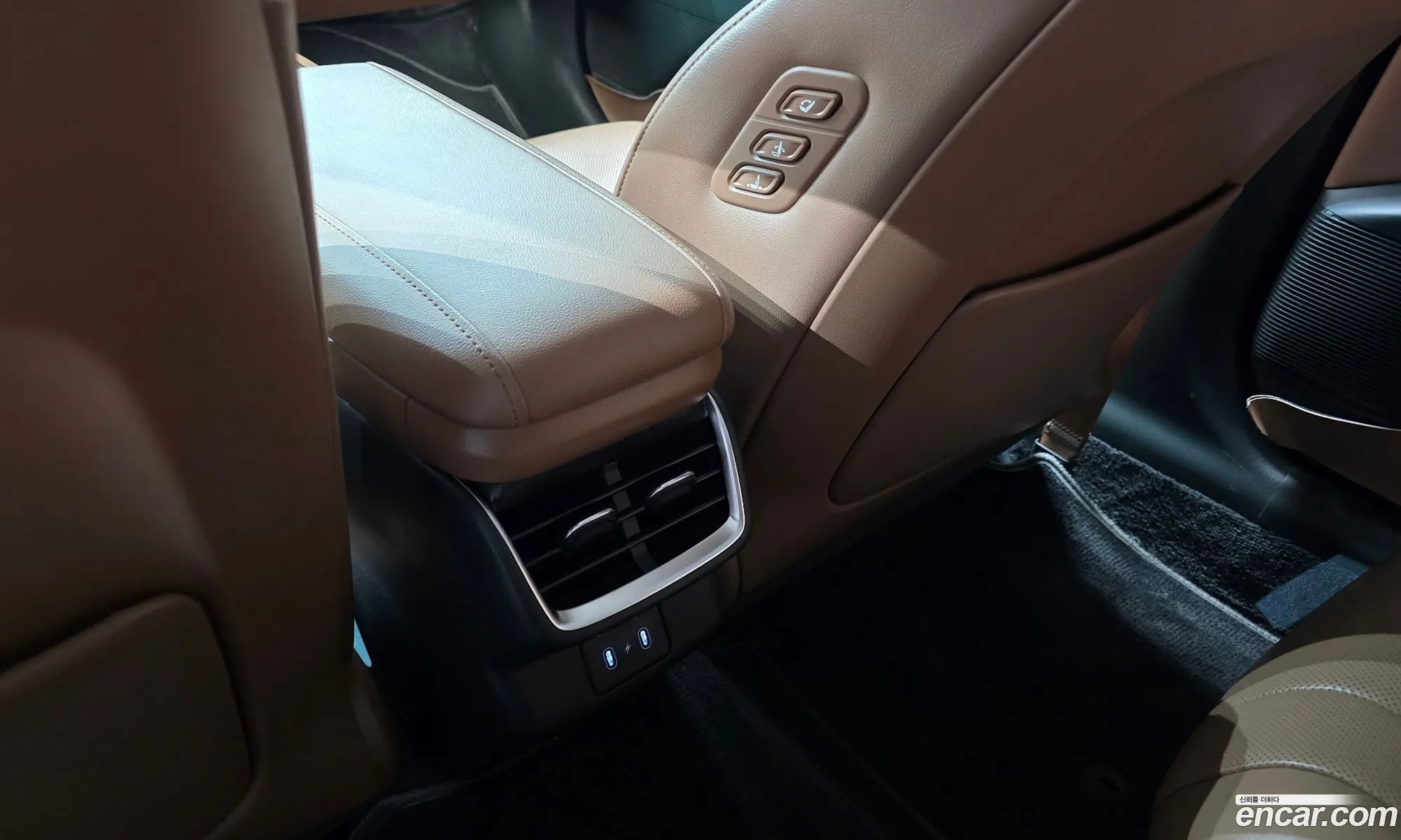 Hyundai Grandeur Hybrid 2023 — 11