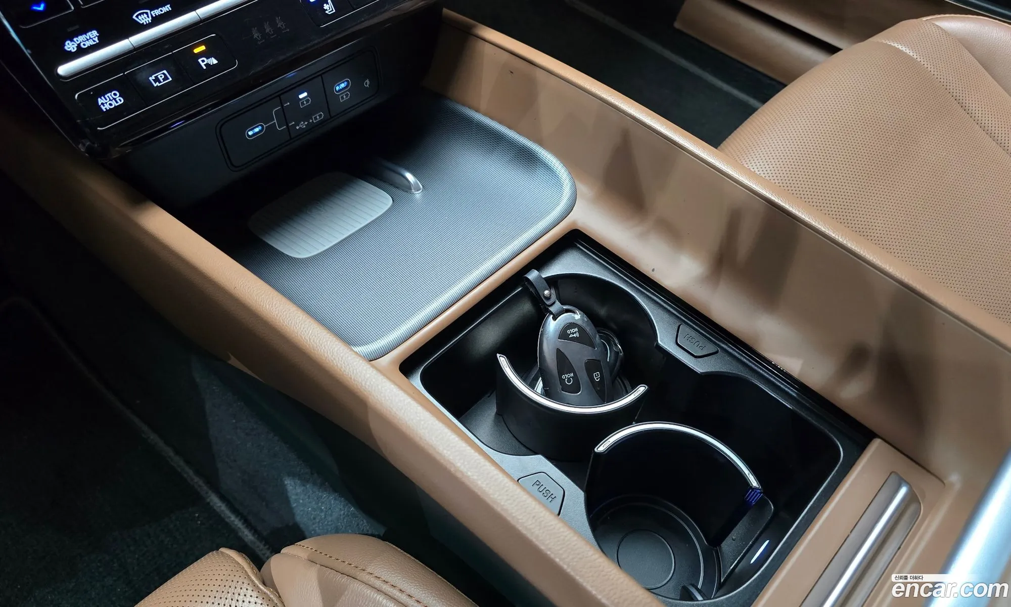 Hyundai Grandeur Hybrid 2023 — 16