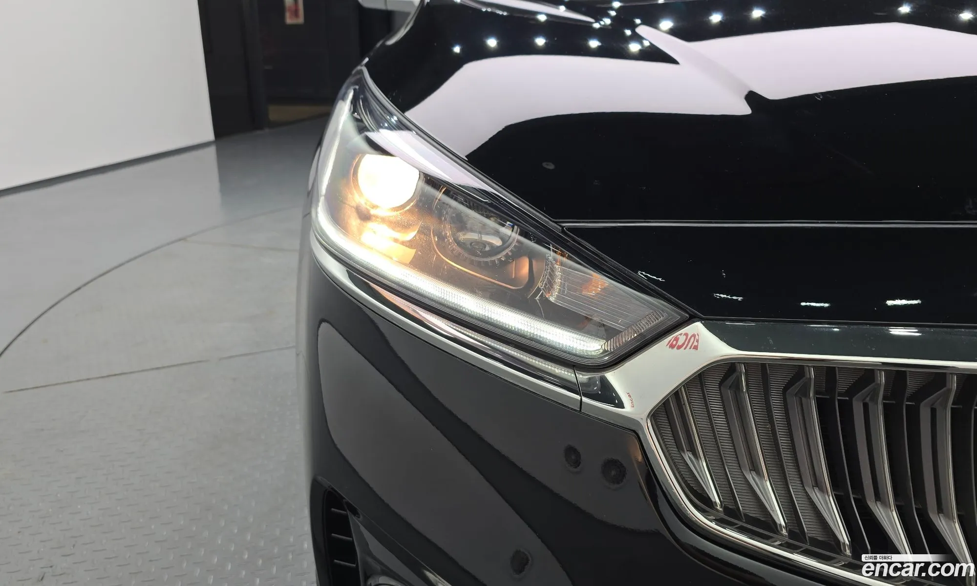 Kia K7 2018 KNALB415BJA151007 — 25